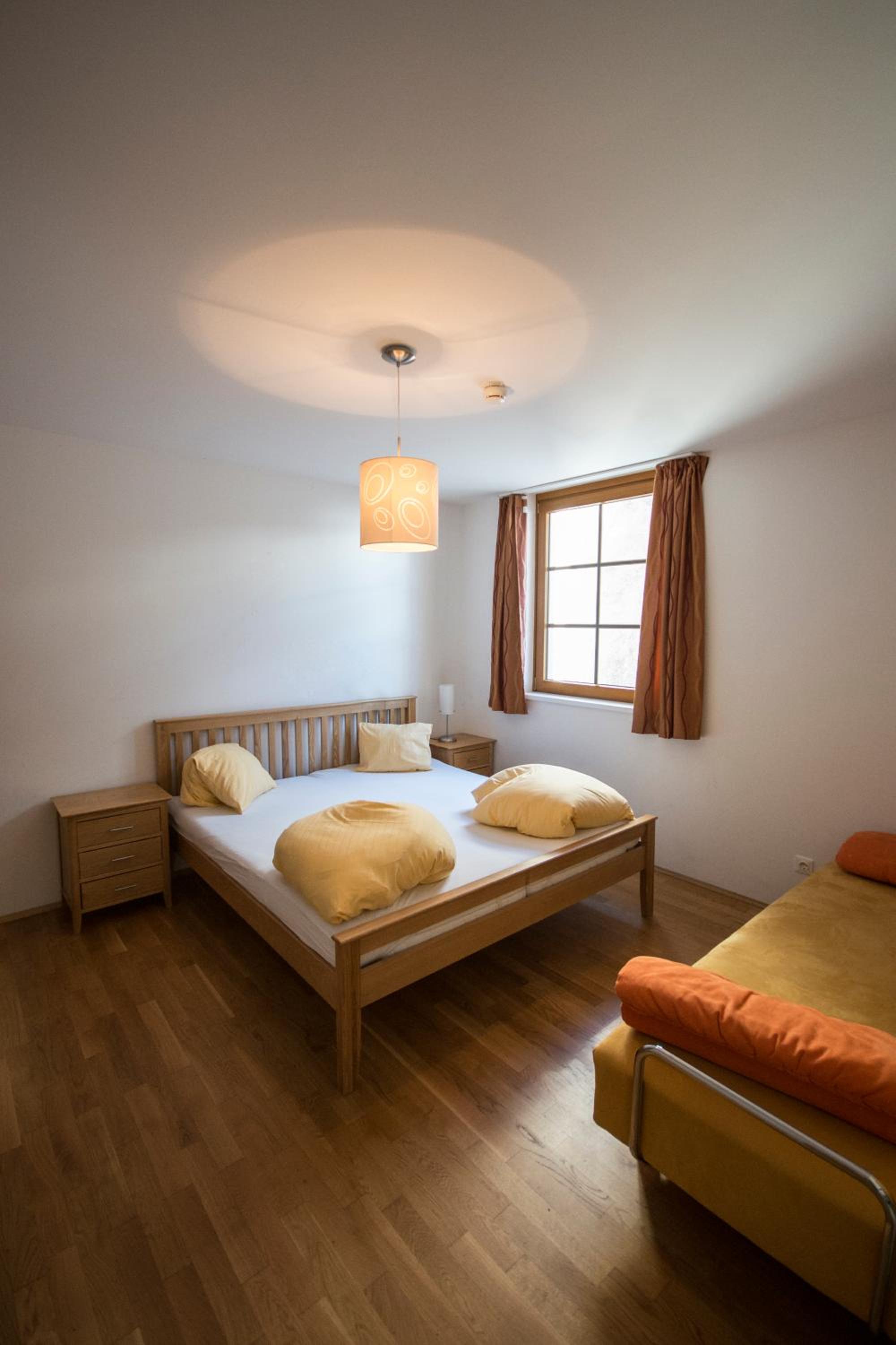 Deluxe Three-Bedroom Apartment
