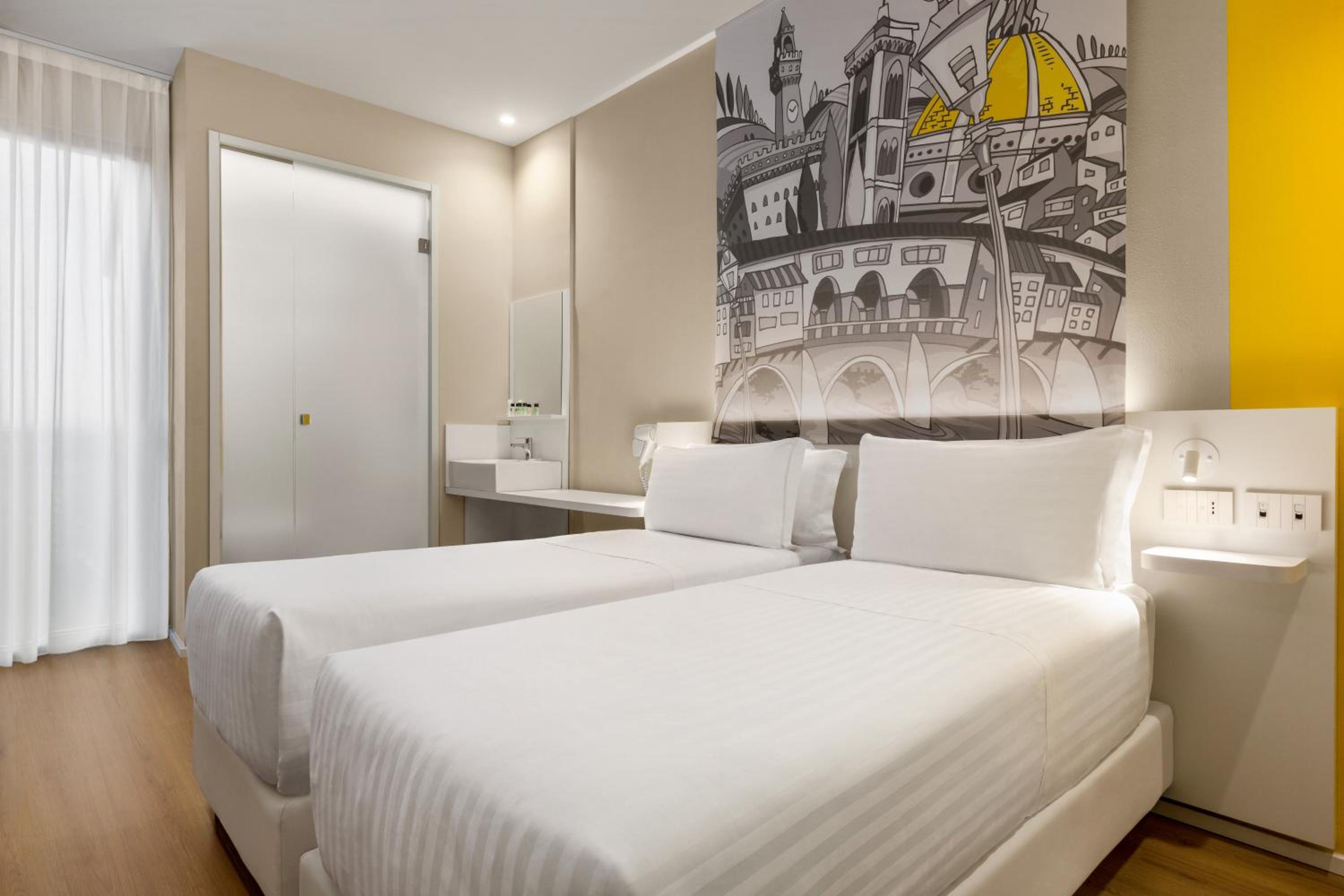 2 Twin Beds, Standard, Non-Smoking