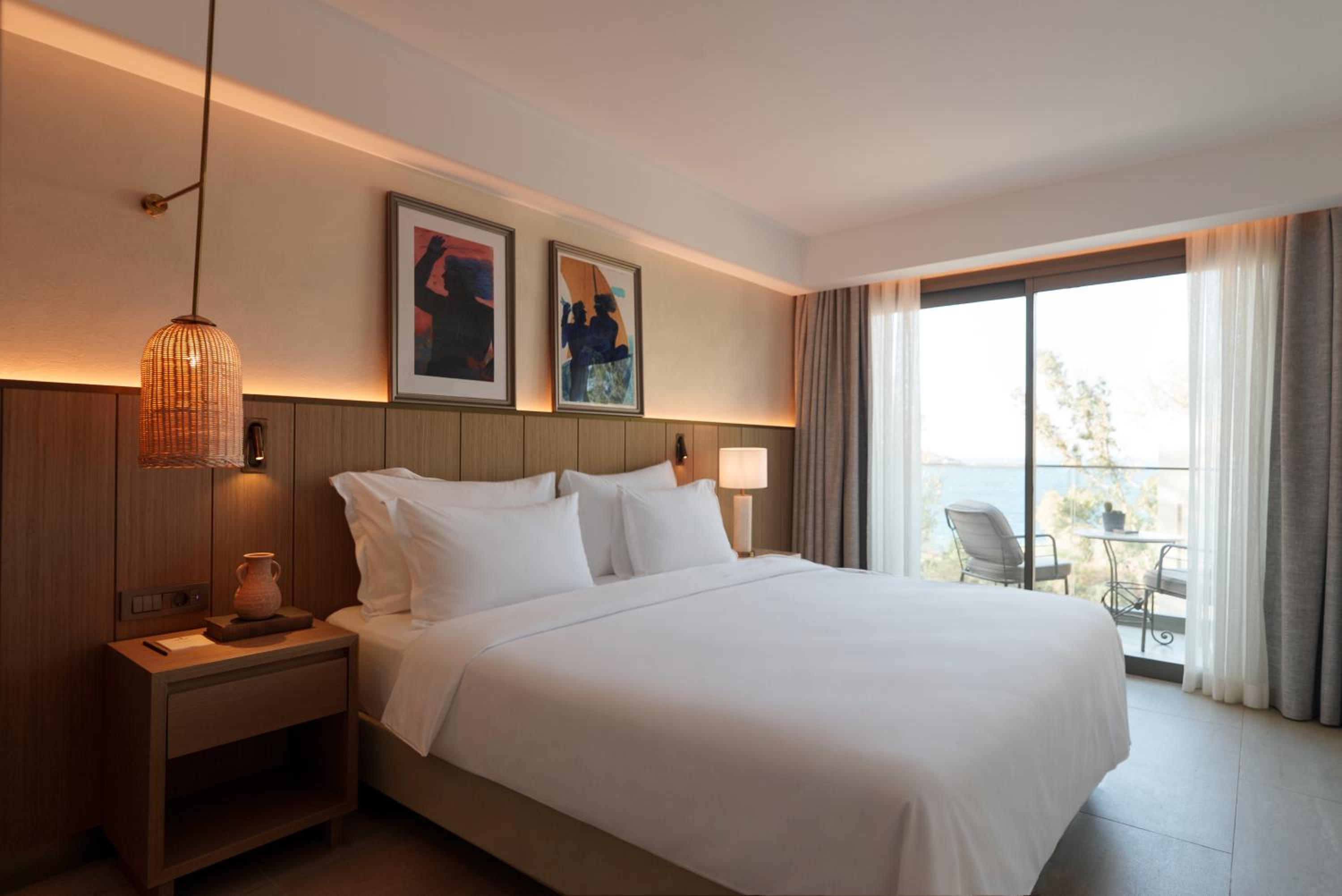Suite with Sea View - Photo 3