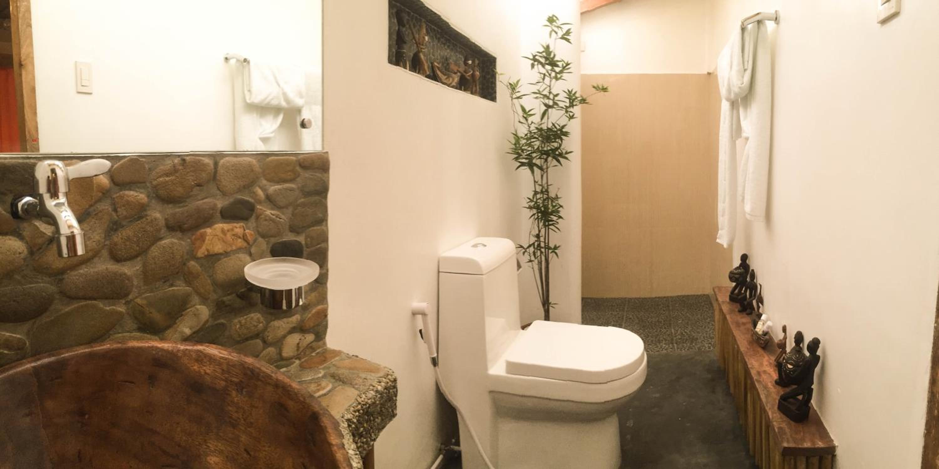 Deluxe King Room photo 2