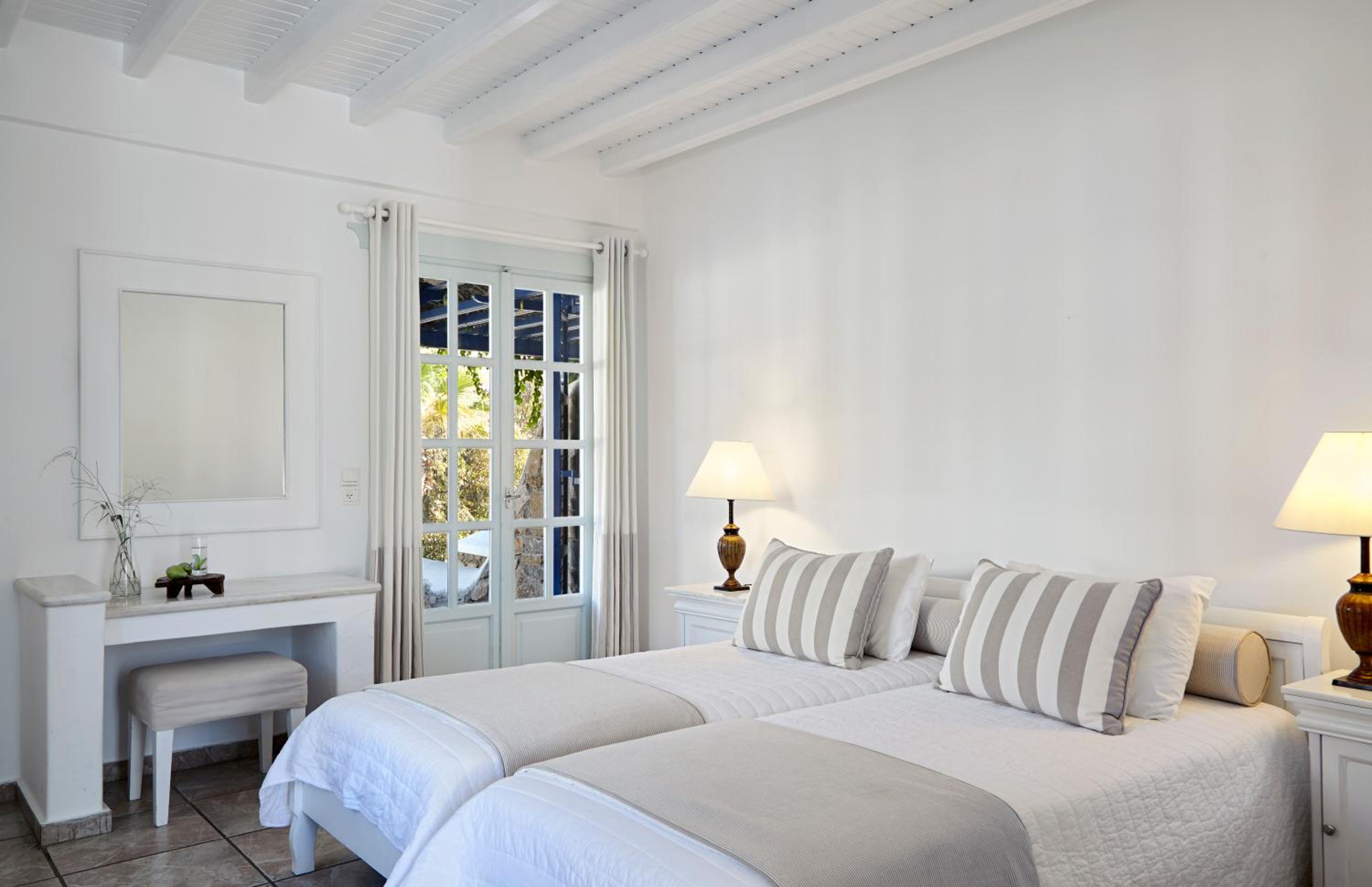 Classic Room with Garden View - Photo 1