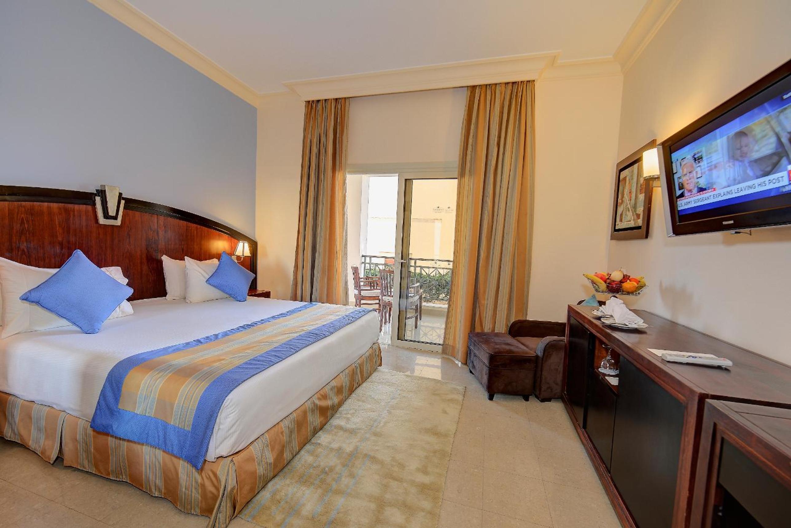 Family Room with Sea View - Photo 4
