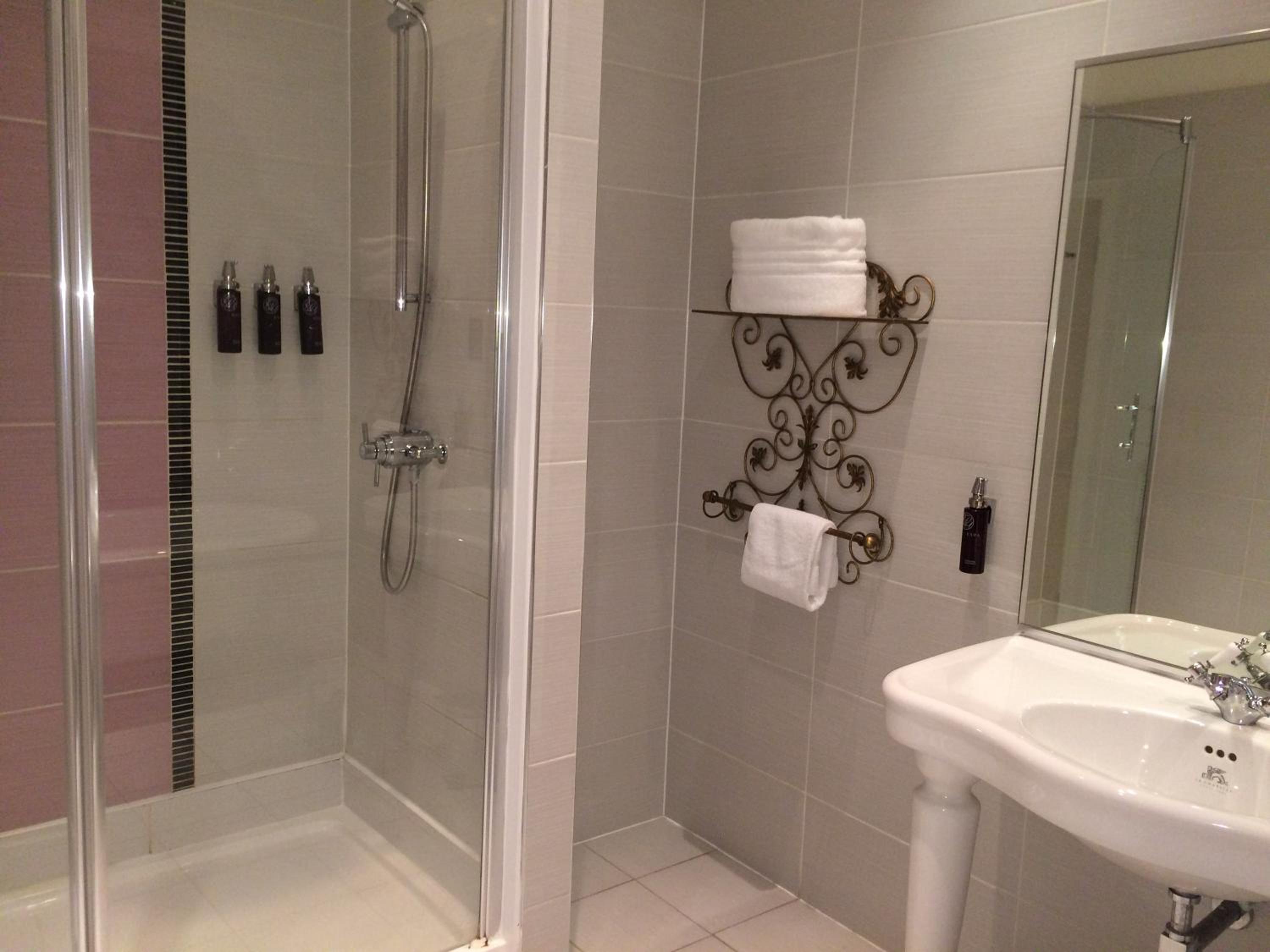 Suite - Photo 4