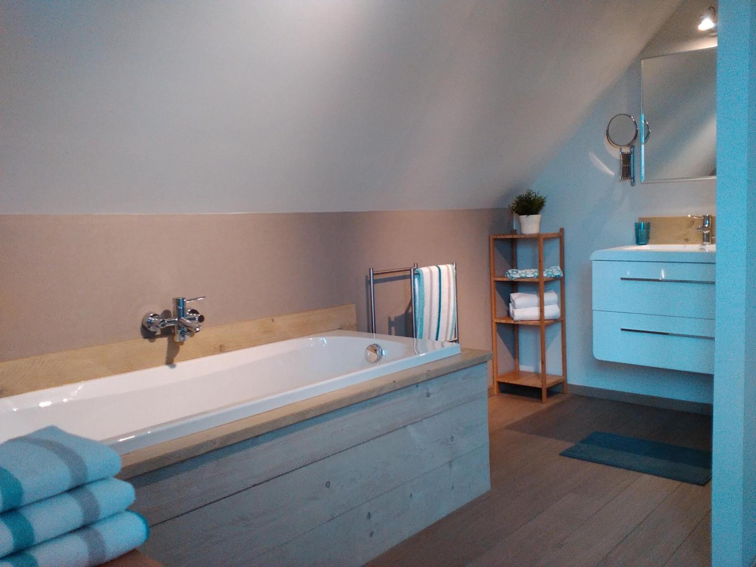 Three-Bedroom House photo 2