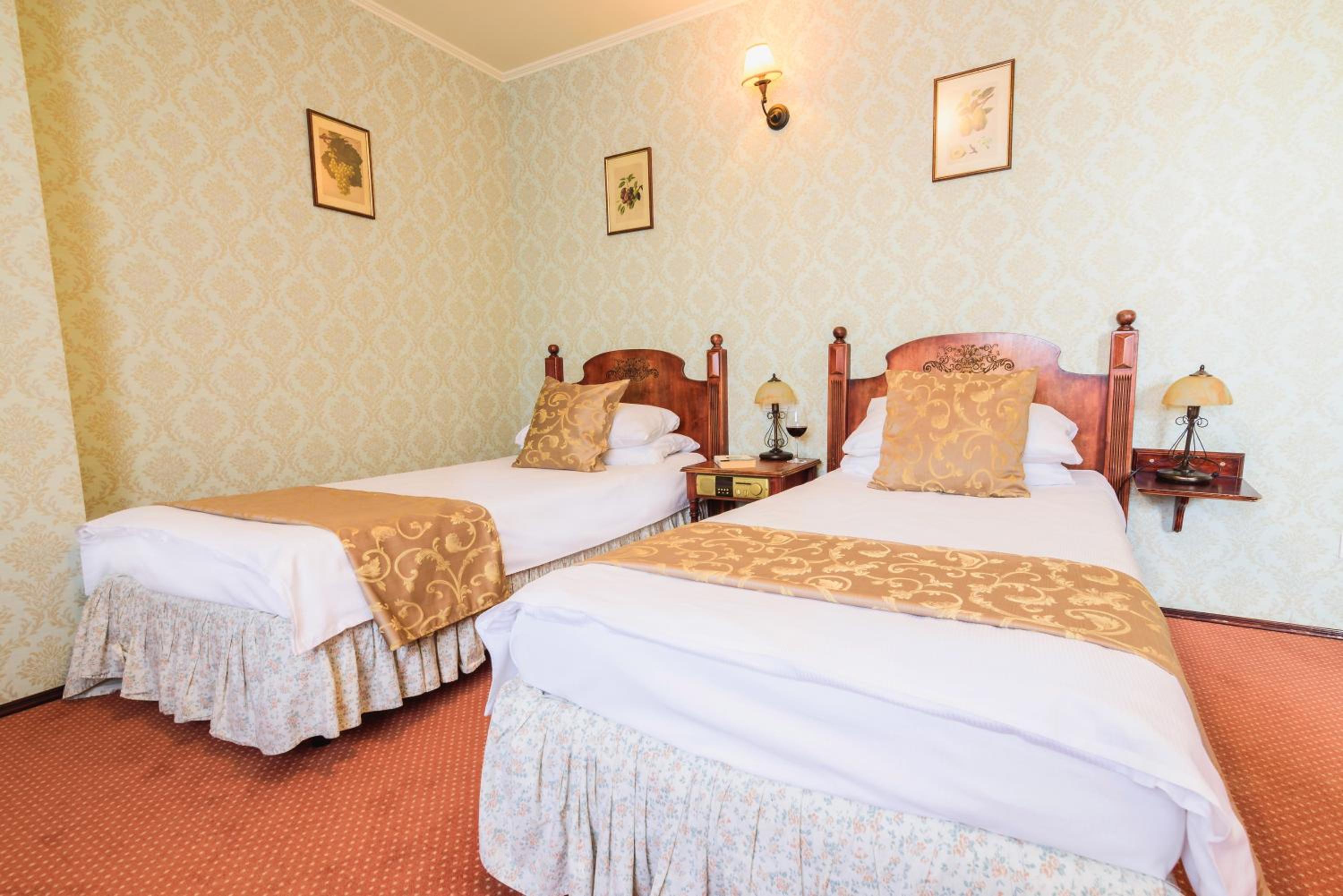 Two-Bedroom Villa - Photo 1