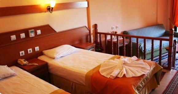 Standard Triple Room photo 3