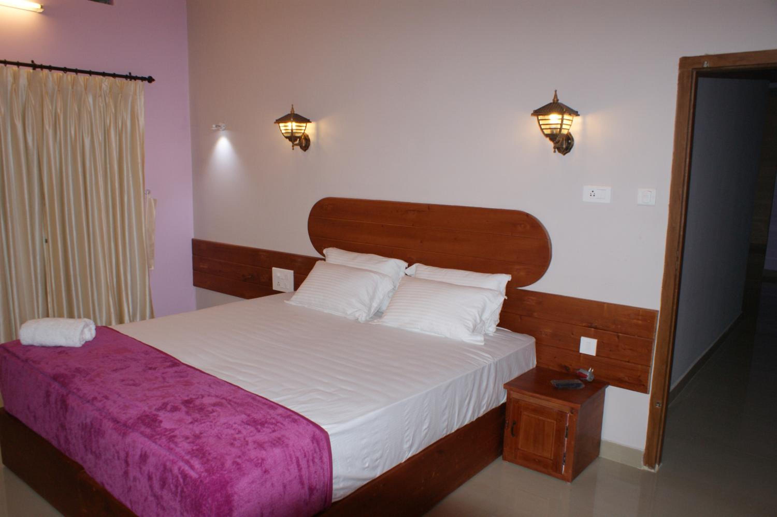 Deluxe Double Room - Photo 7