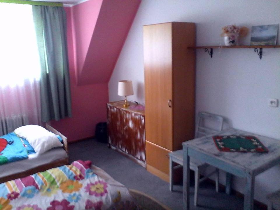 Family Room - Photo 5