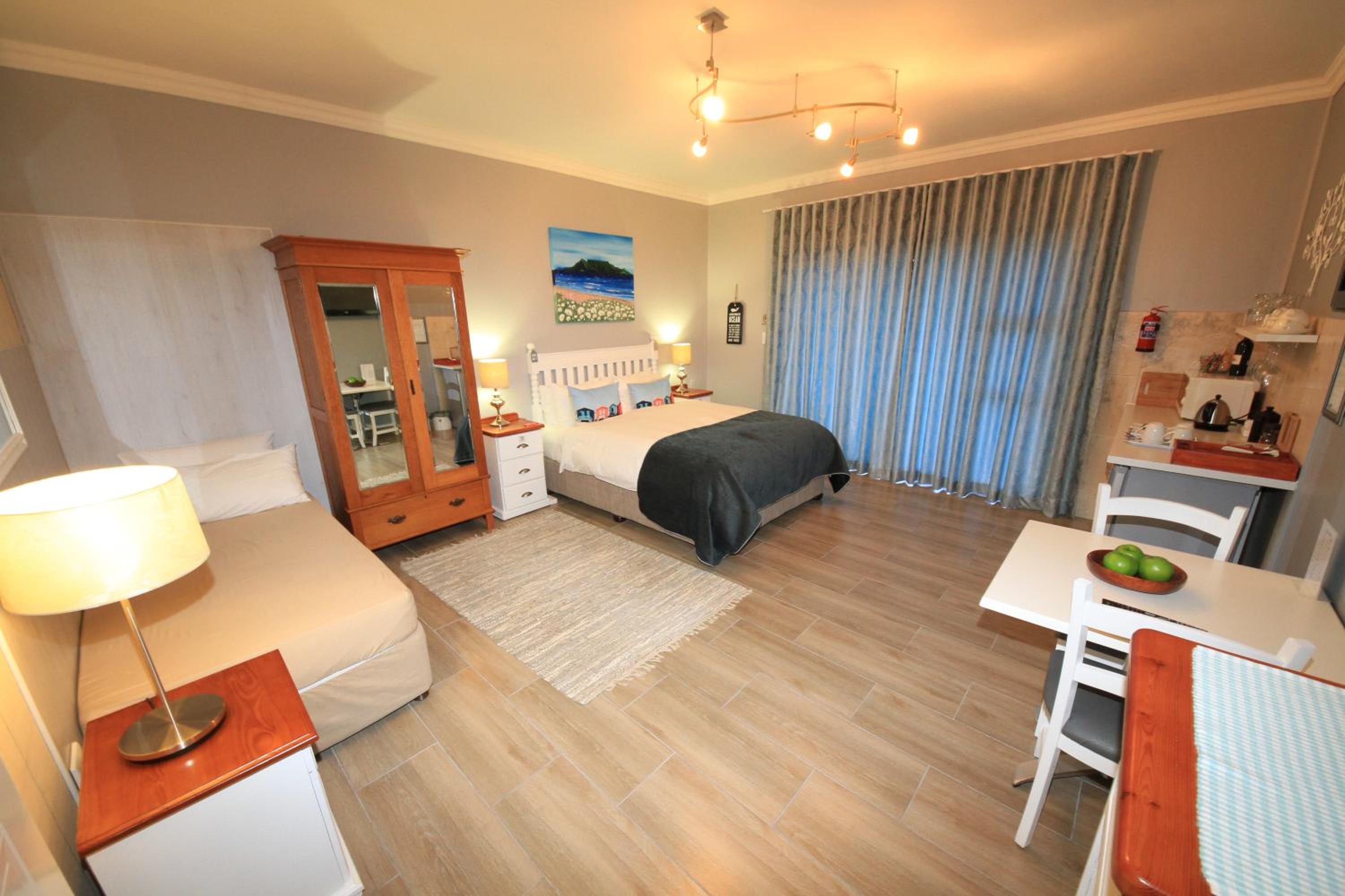 Queen Room with Sea View photo 1