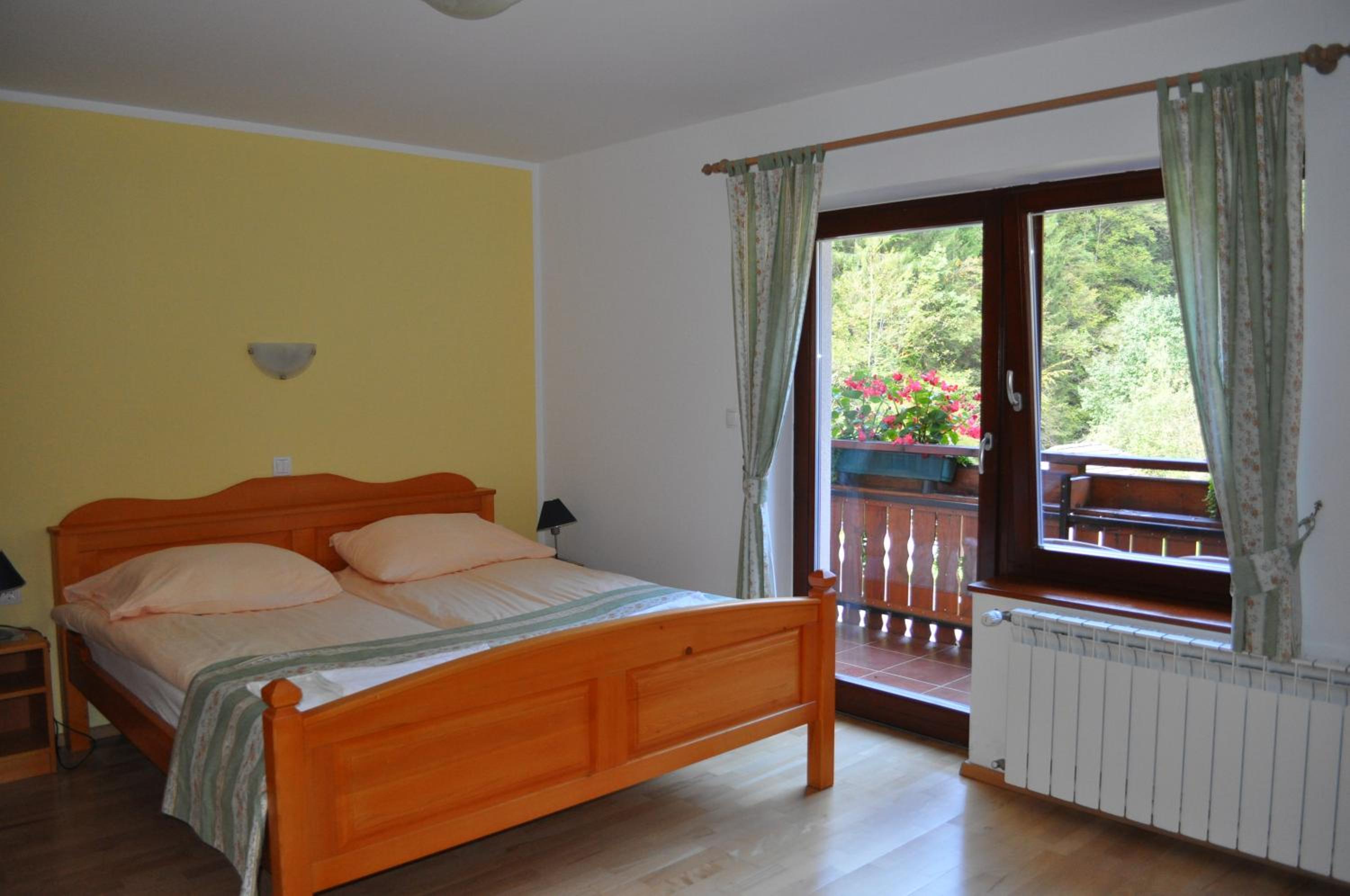 Deluxe Double Room with Extra Bed photo 2
