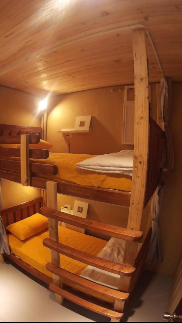 Bed in 6-Bed Mixed Dormitory Room photo 2
