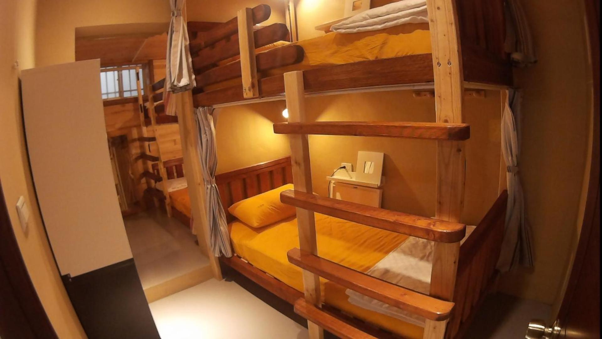 Bed in 6-Bed Mixed Dormitory Room photo 1
