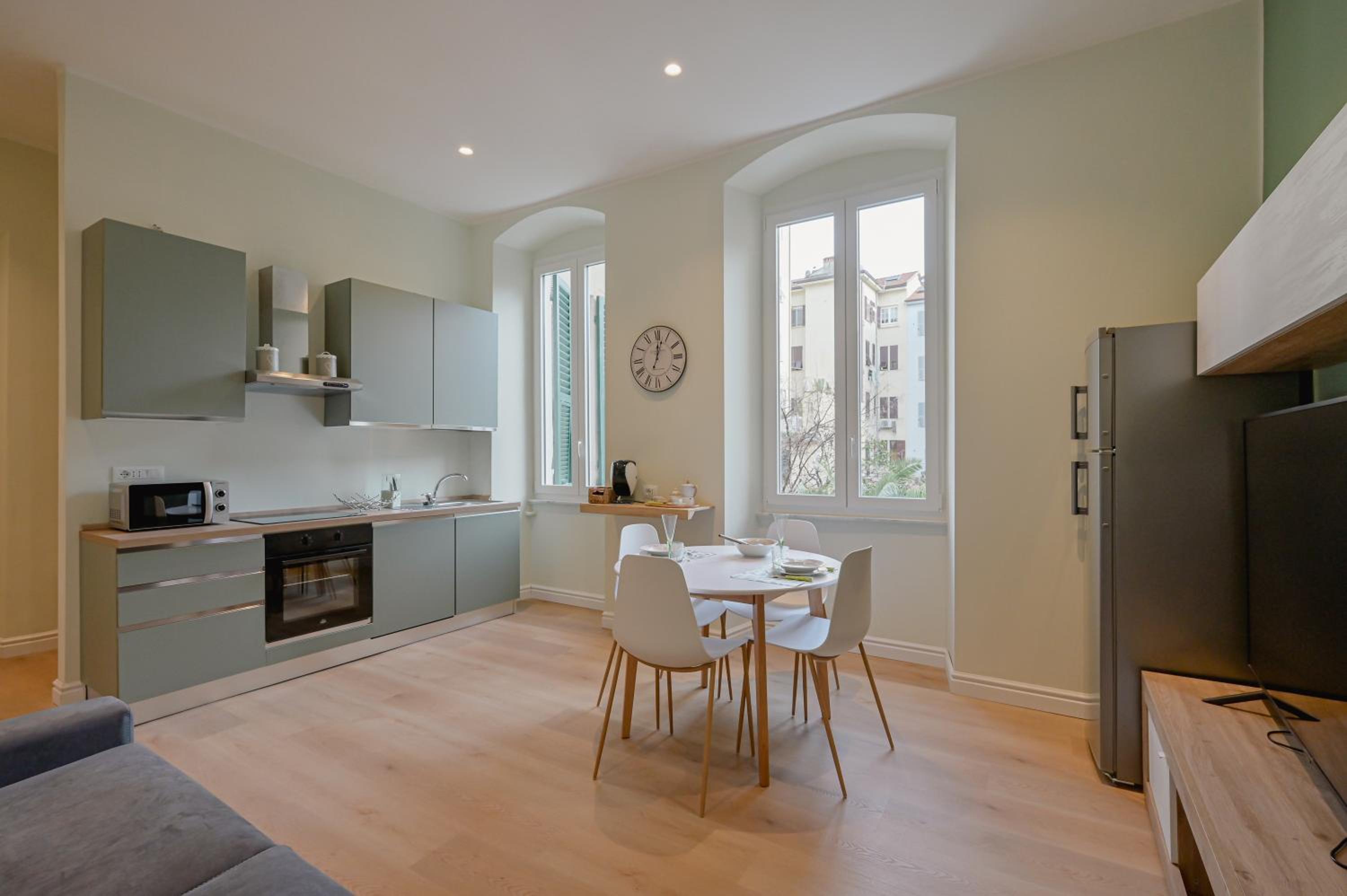One-Bedroom Apartment with Balcony