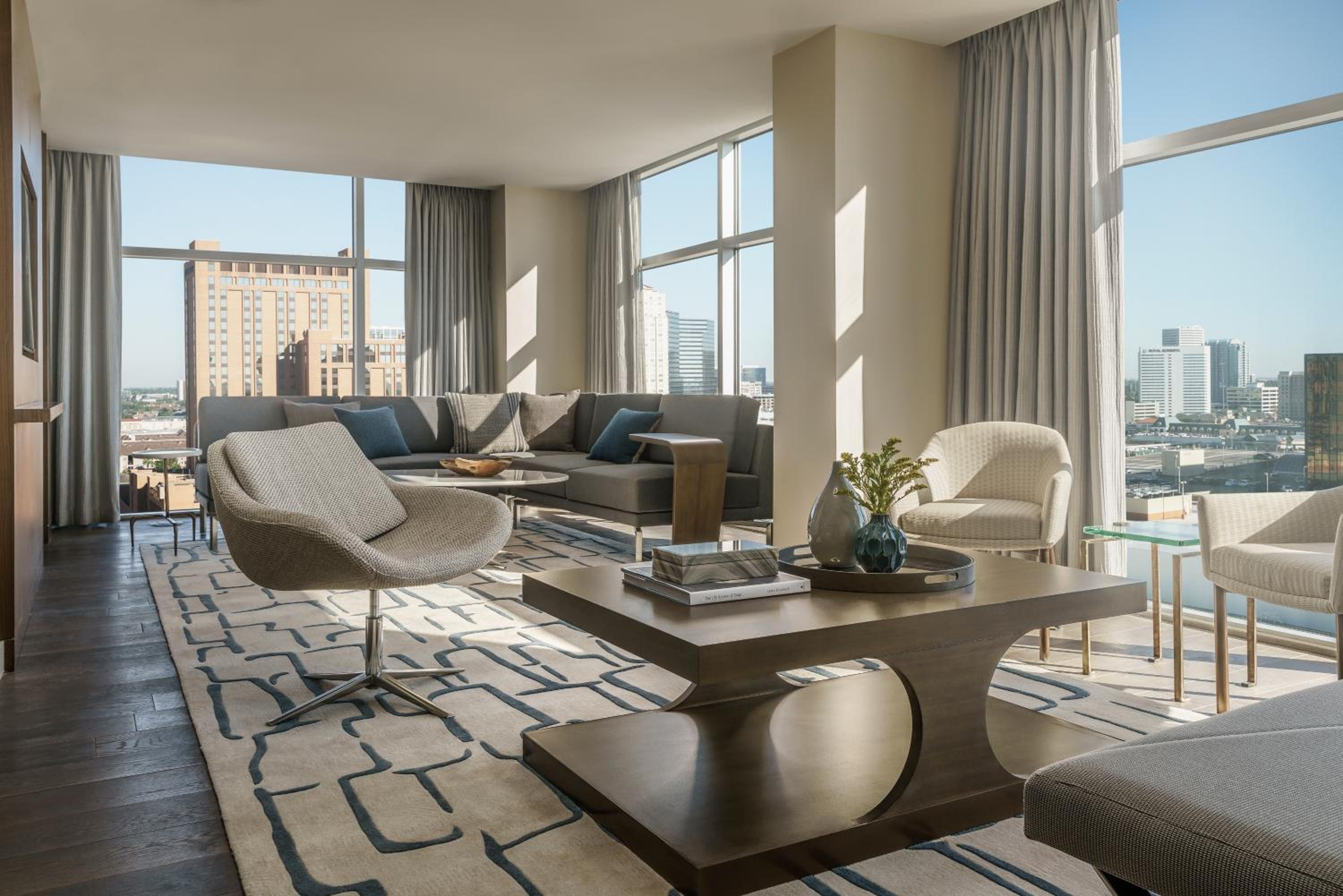 Executive Suite photo 3