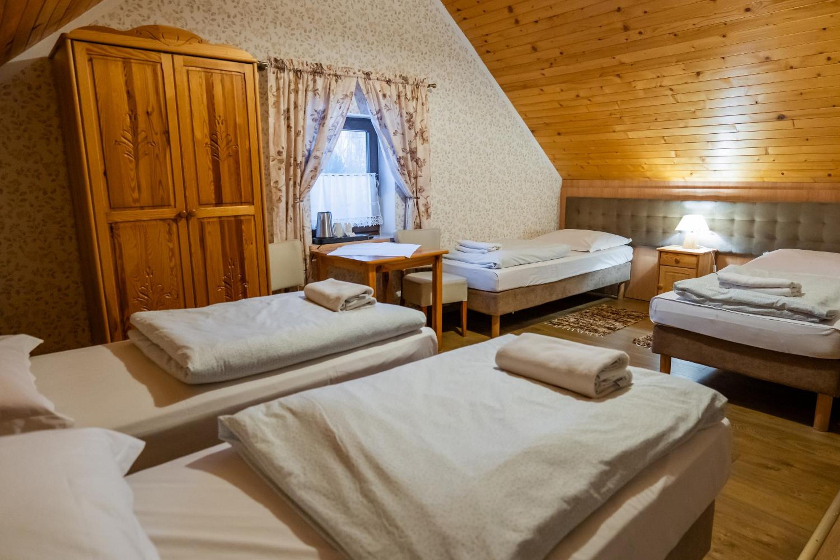 Quadruple Room with Bathroom photo 1