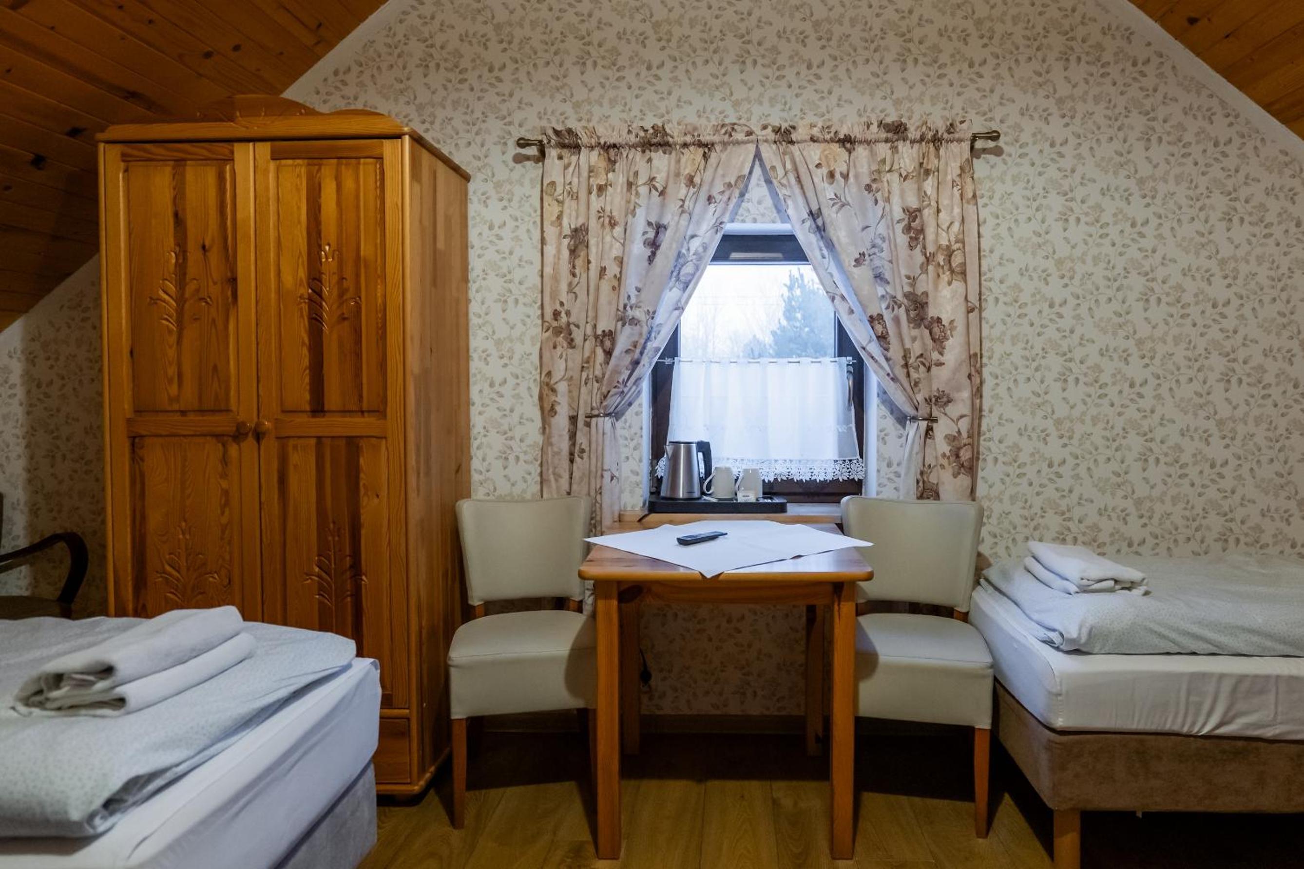 Quadruple Room with Bathroom photo 2