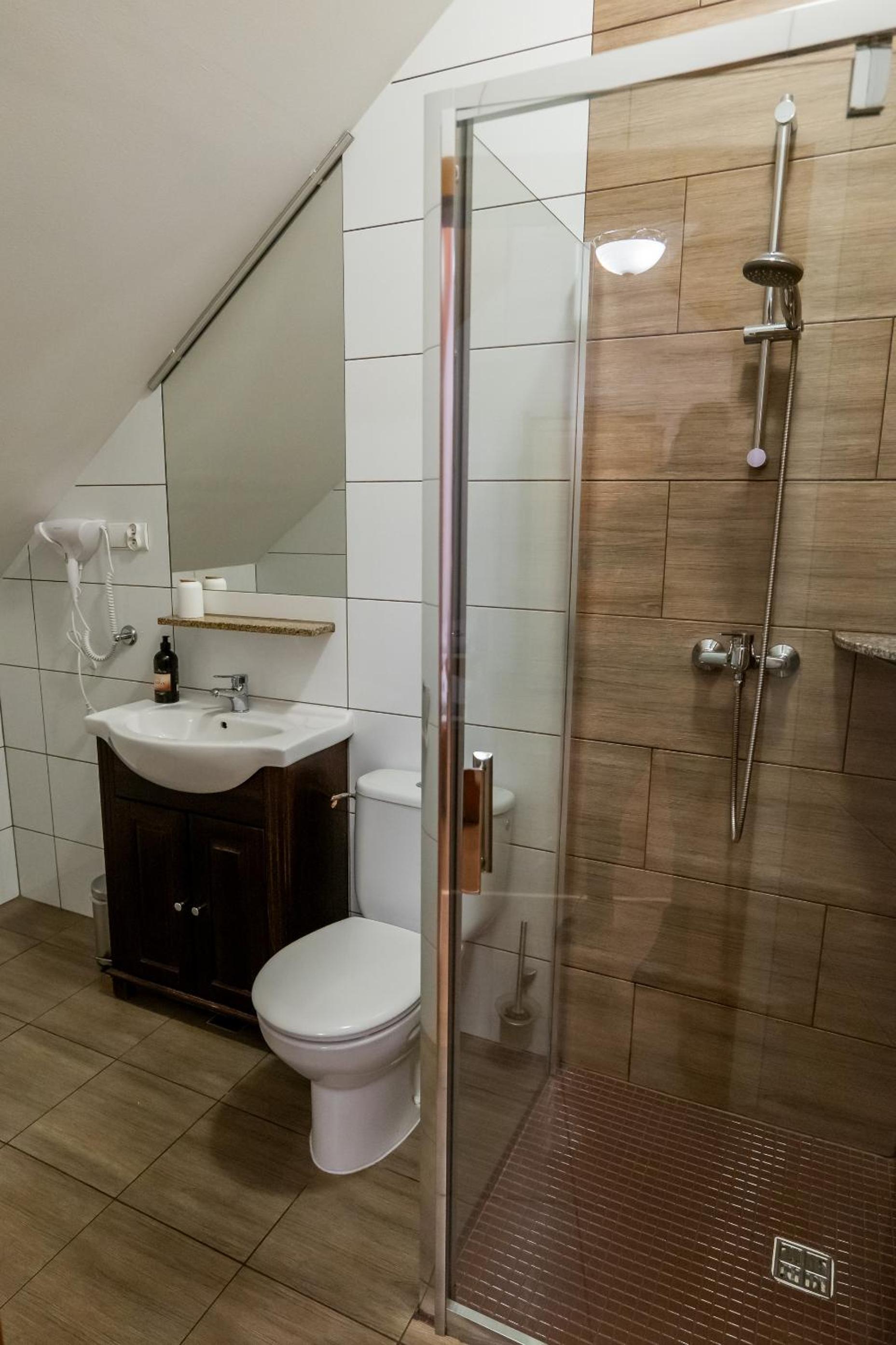 Quadruple Room with Bathroom photo 3
