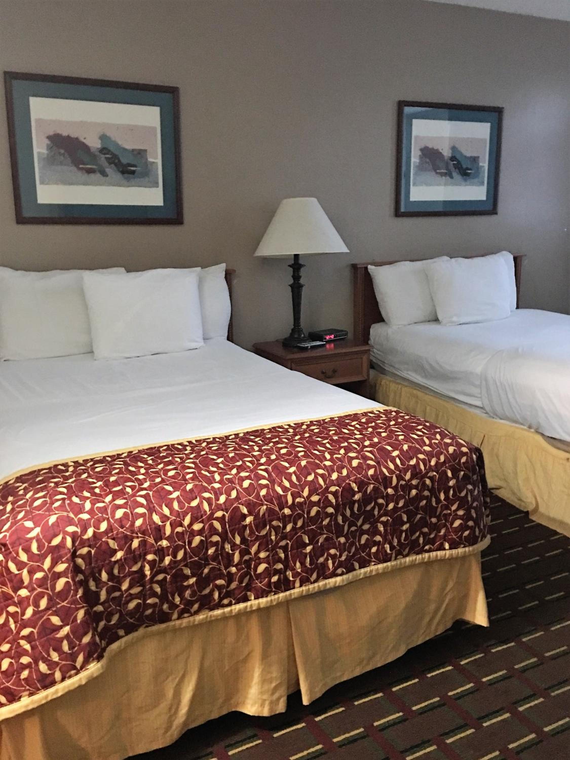 Double Room with Two Double Beds - Photo 13