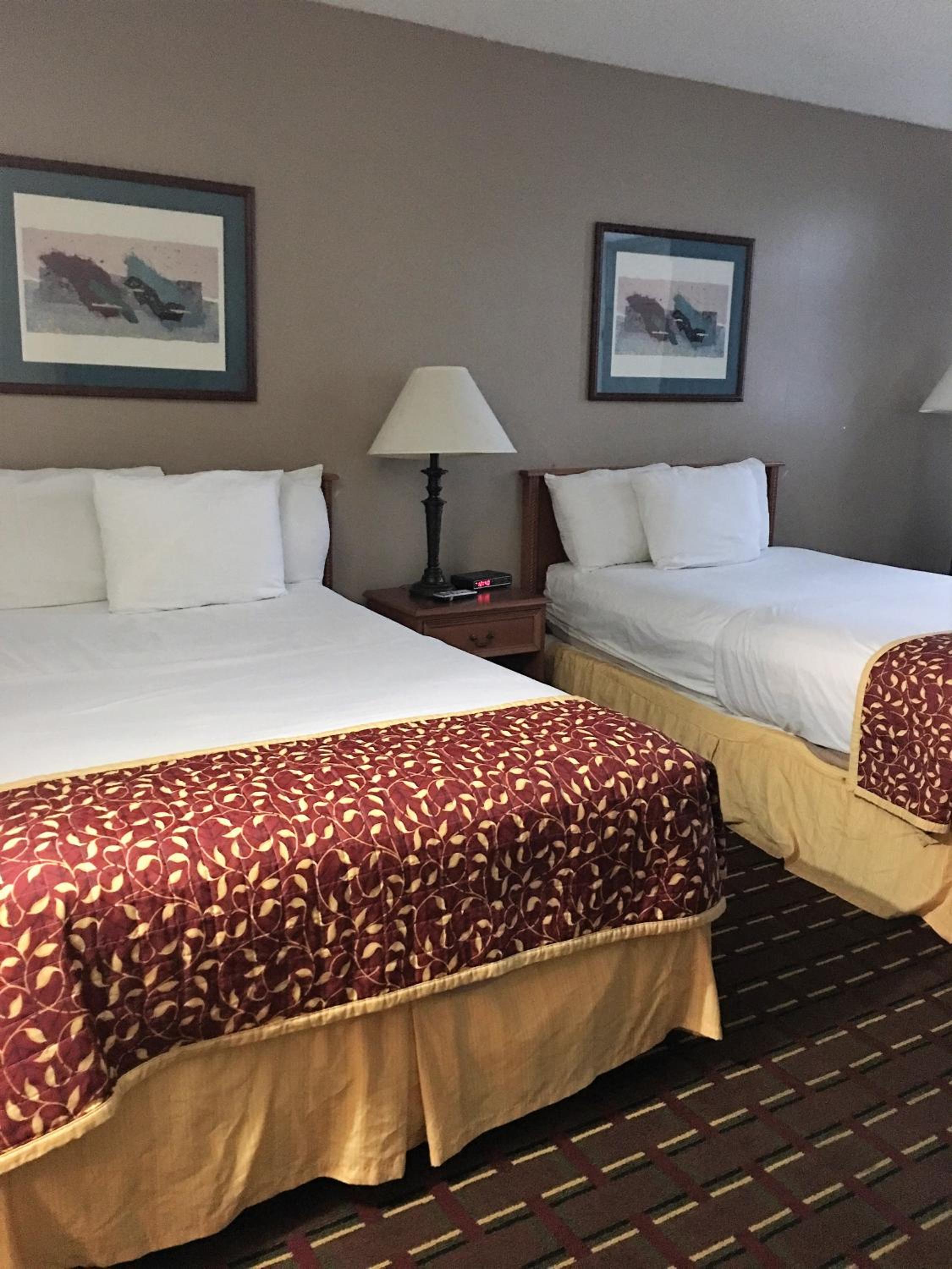 Double Room with Two Double Beds - Photo 10