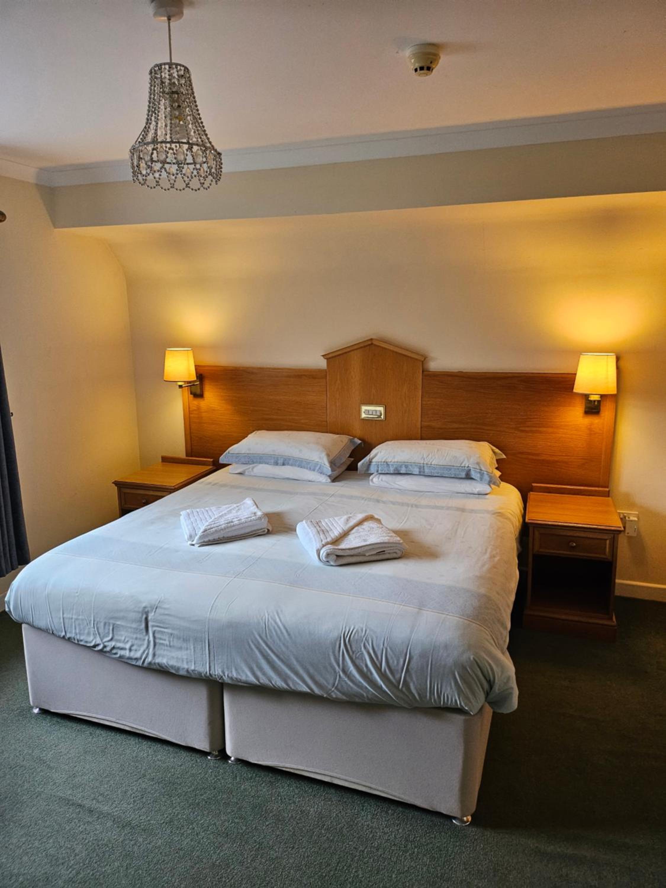 Double Room with Private Bathroom photo 1