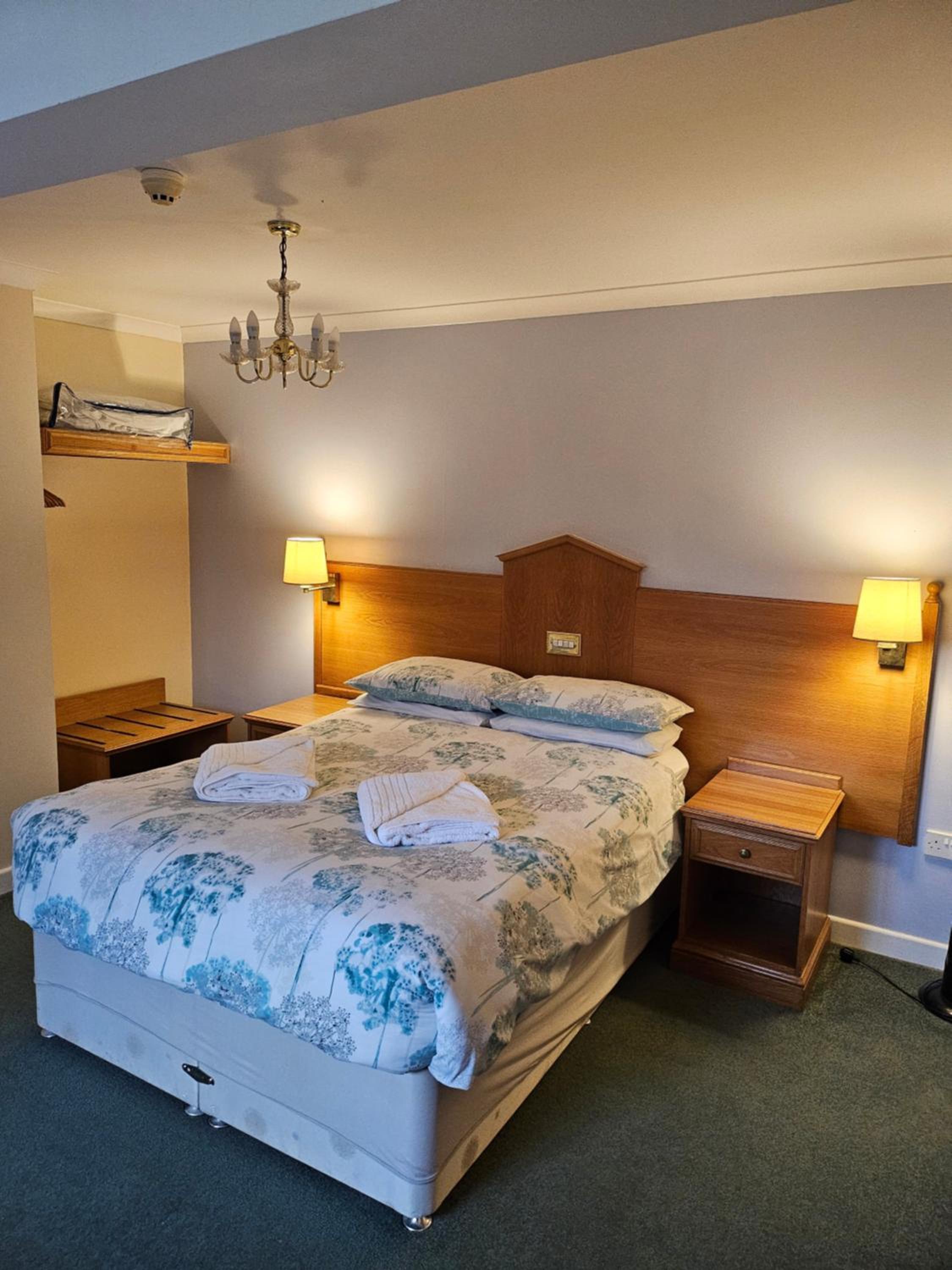 Double Room with Private Bathroom photo 2