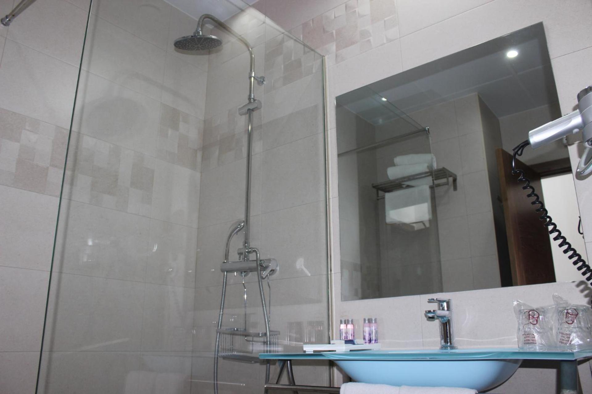 Double Room - Photo 4