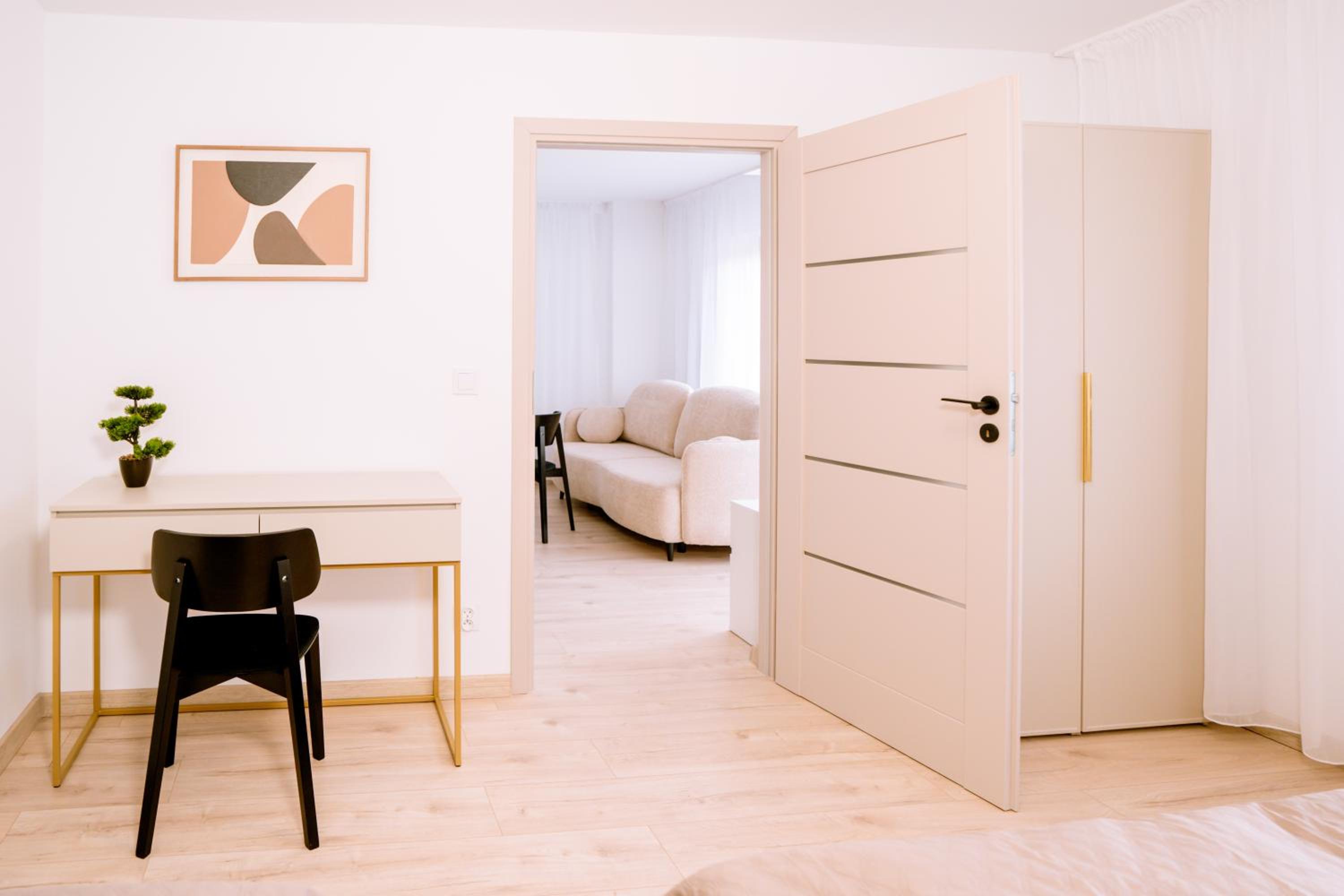 One-Bedroom Apartment with Terrace photo 2