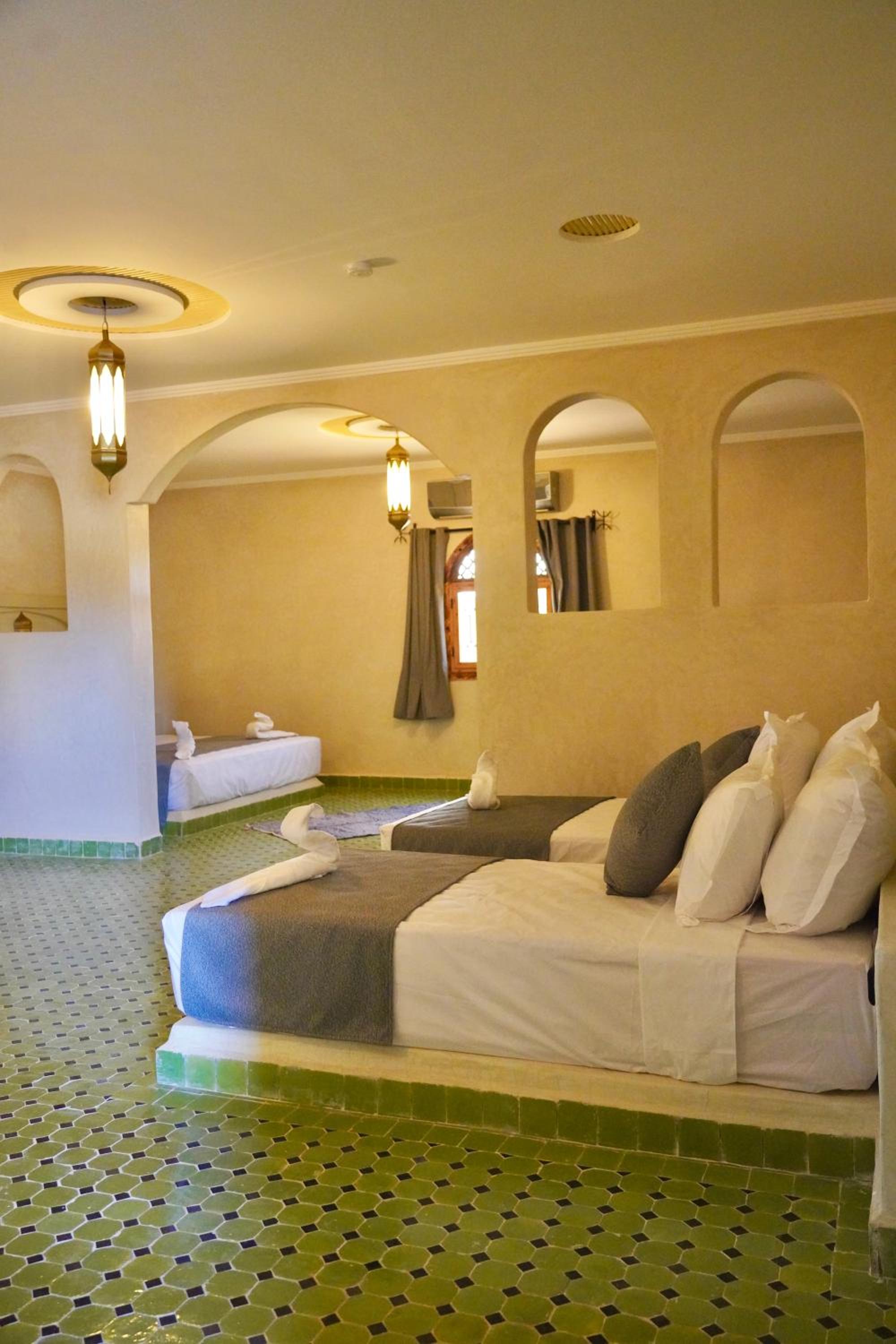 Deluxe Family Suite