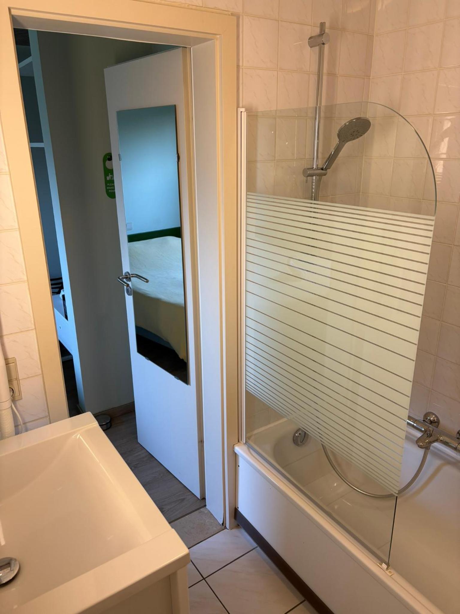 Deluxe Room - Photo 3