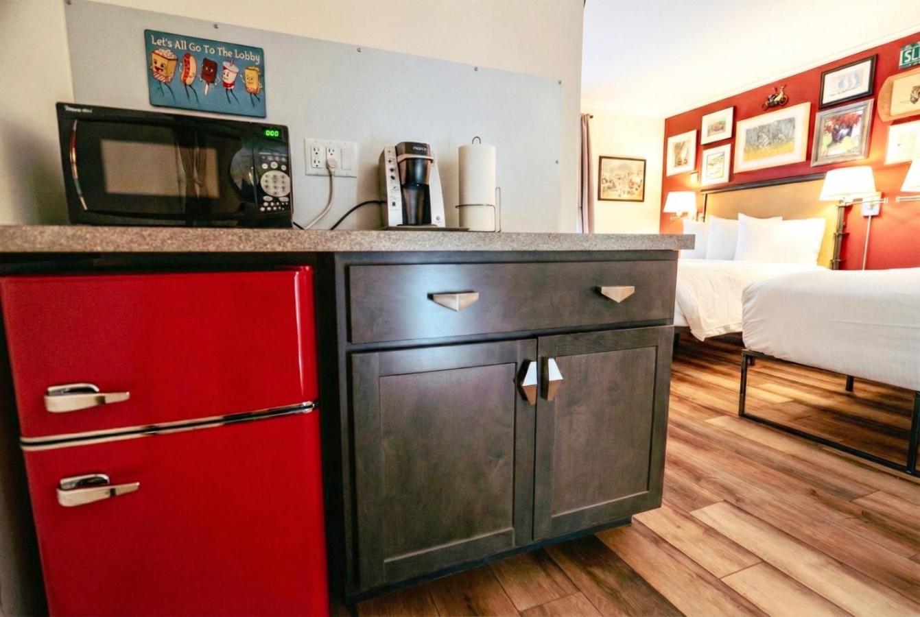 Quadruple Room with Private Bathroom photo 2