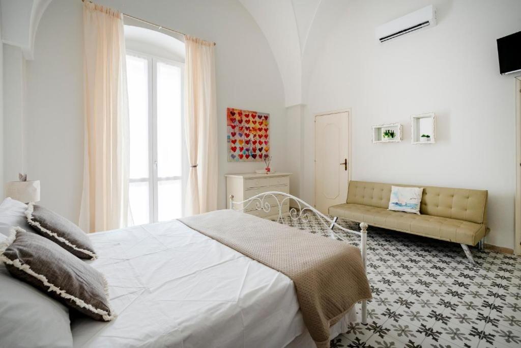 One-Bedroom Apartment with Terrace photo 1