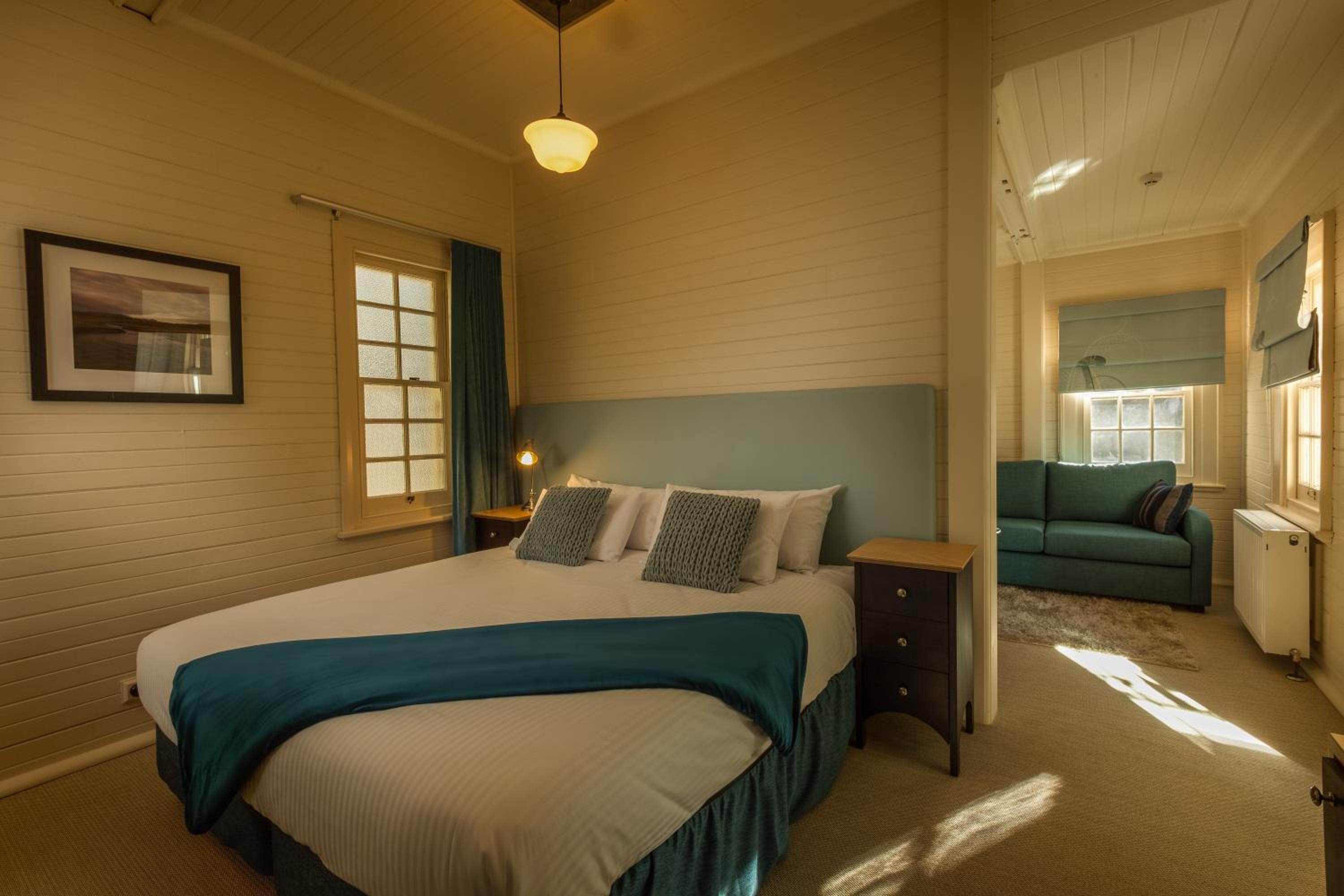 King Suite With Private Bathroom photo 1