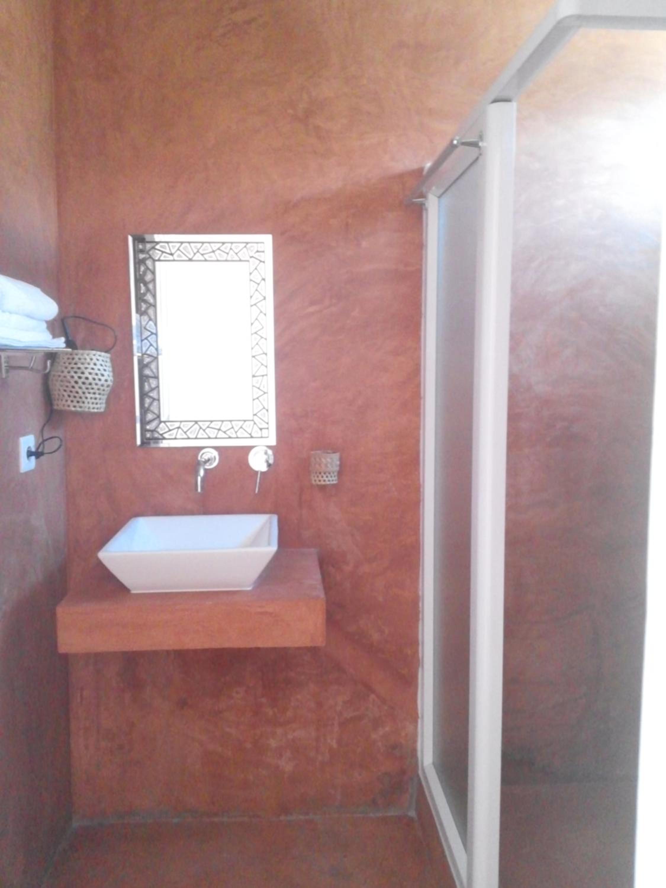 King Room - Disability Access - Photo 7
