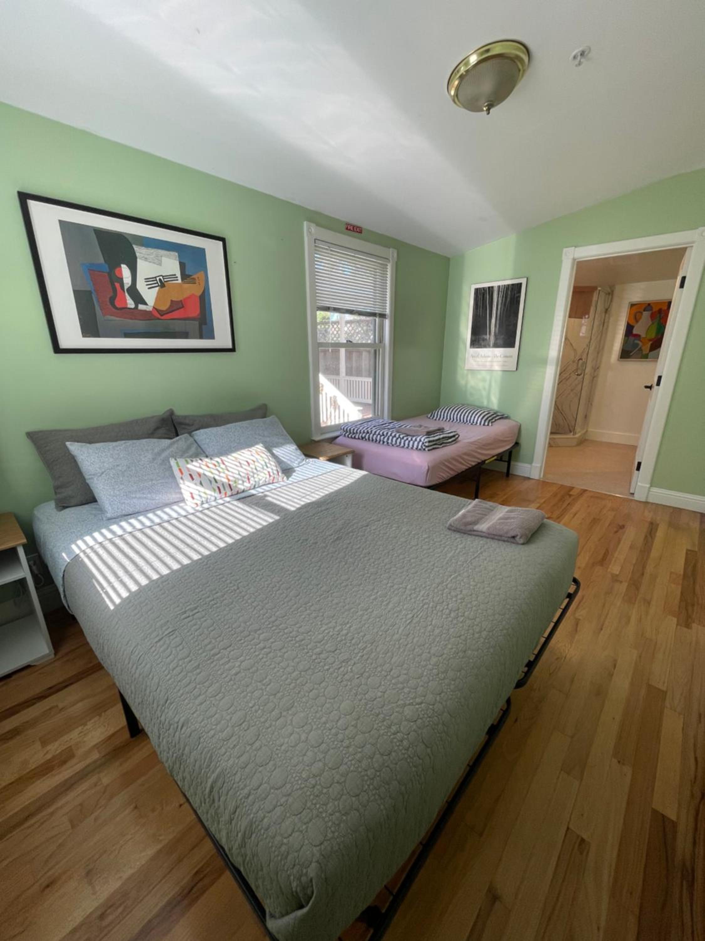 Family Room with Bathroom photo 2