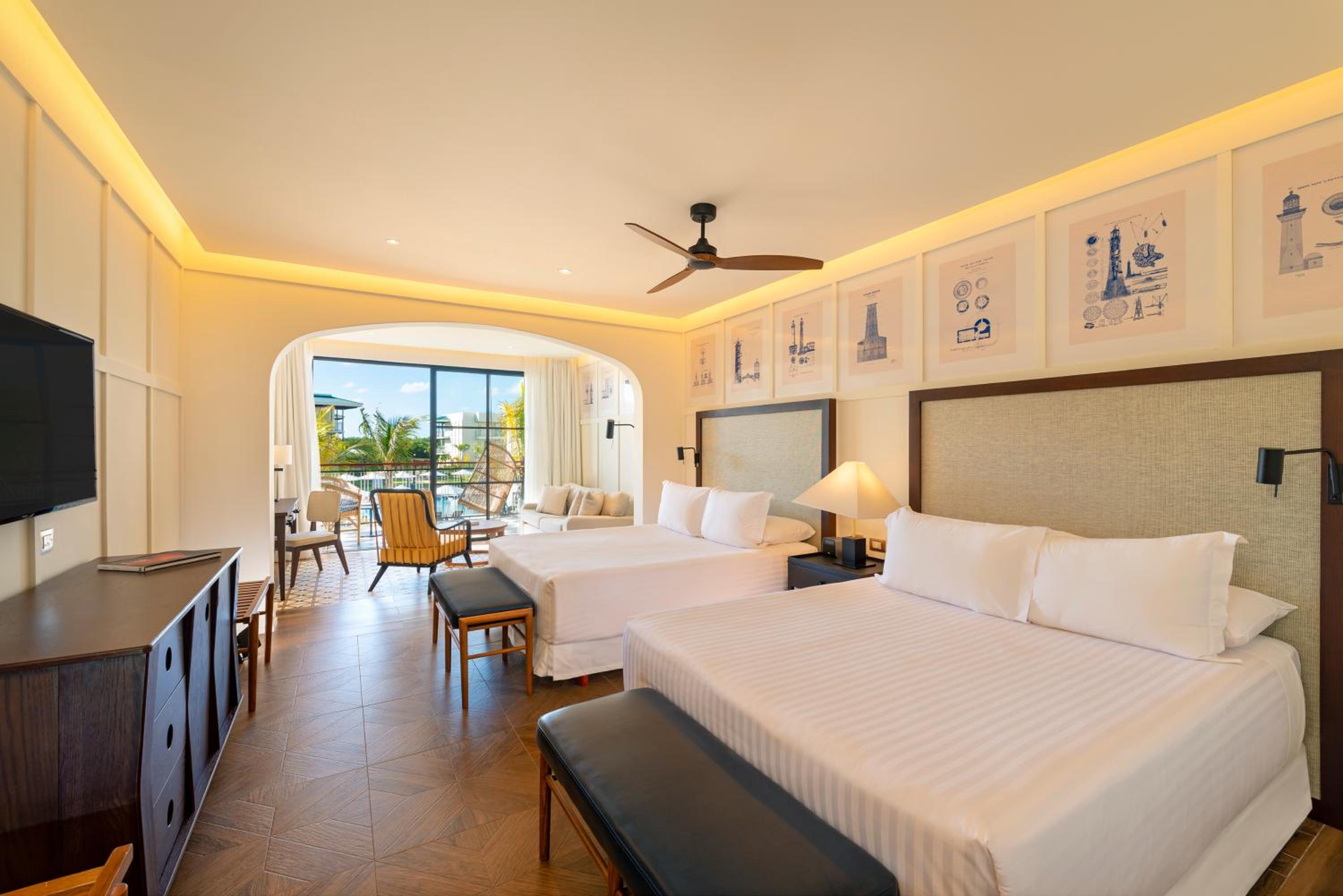 Junior Suite Corner Waterpark side