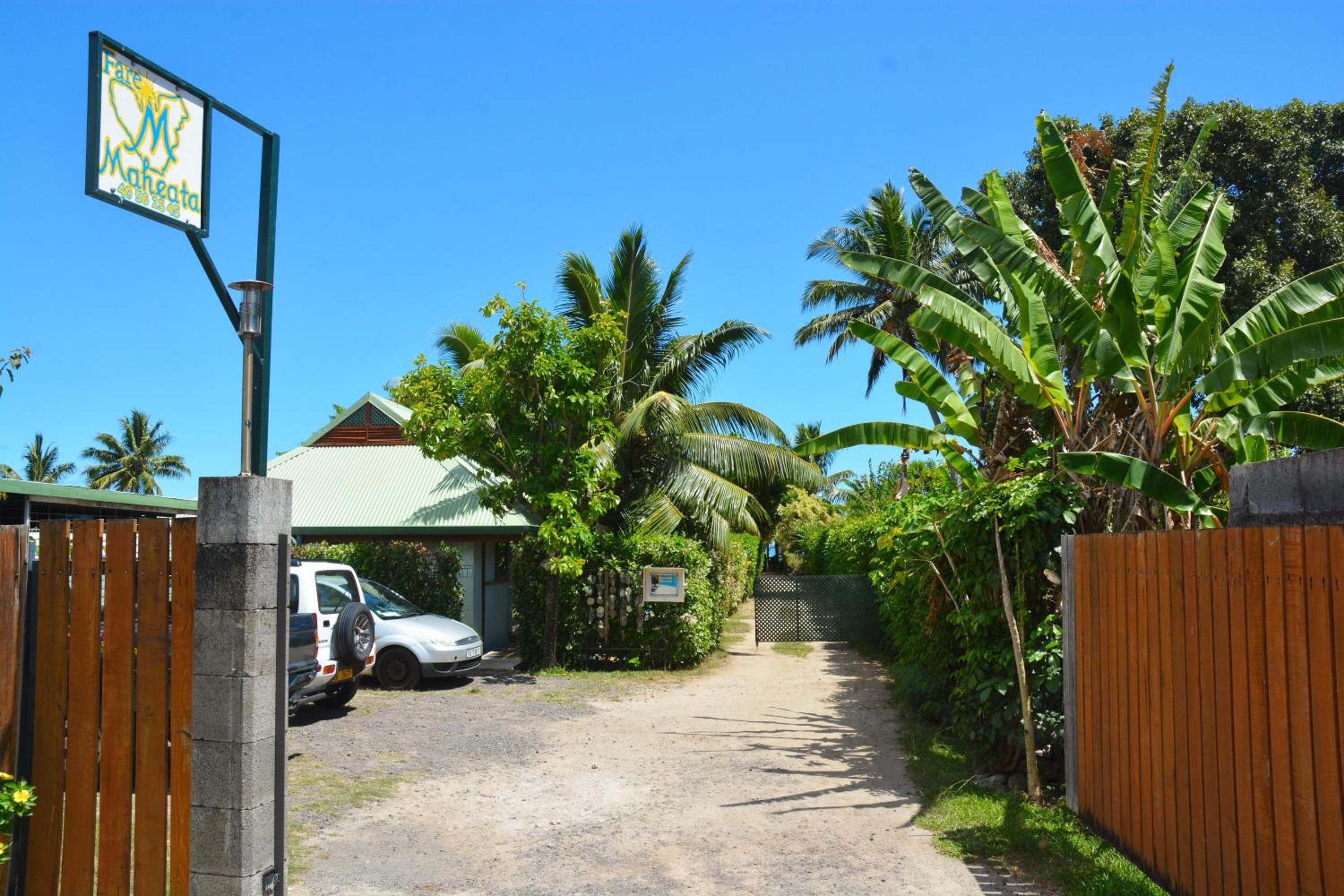 Bungalow with Garden View photo 2