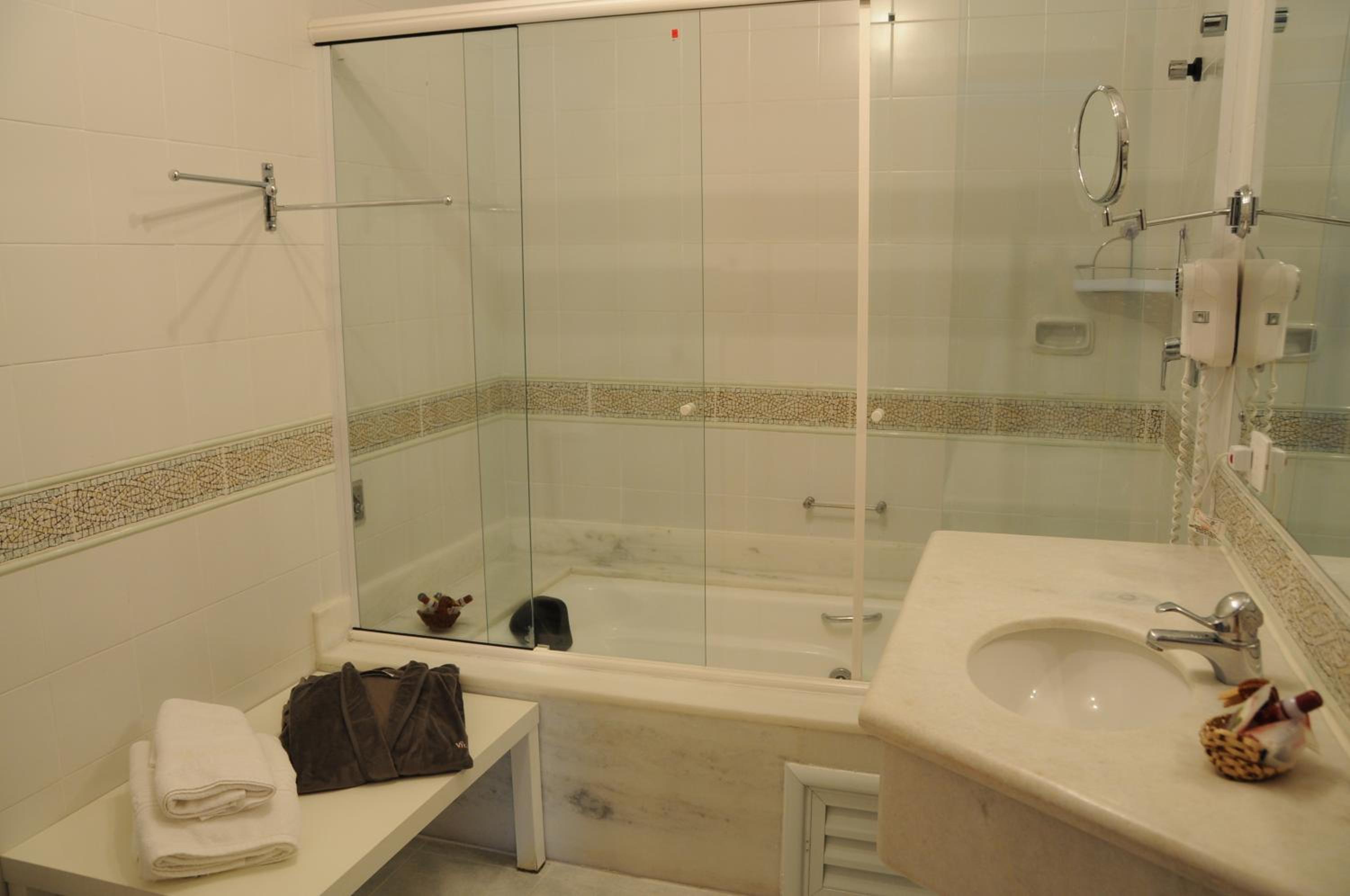 Luxury Suite photo 2
