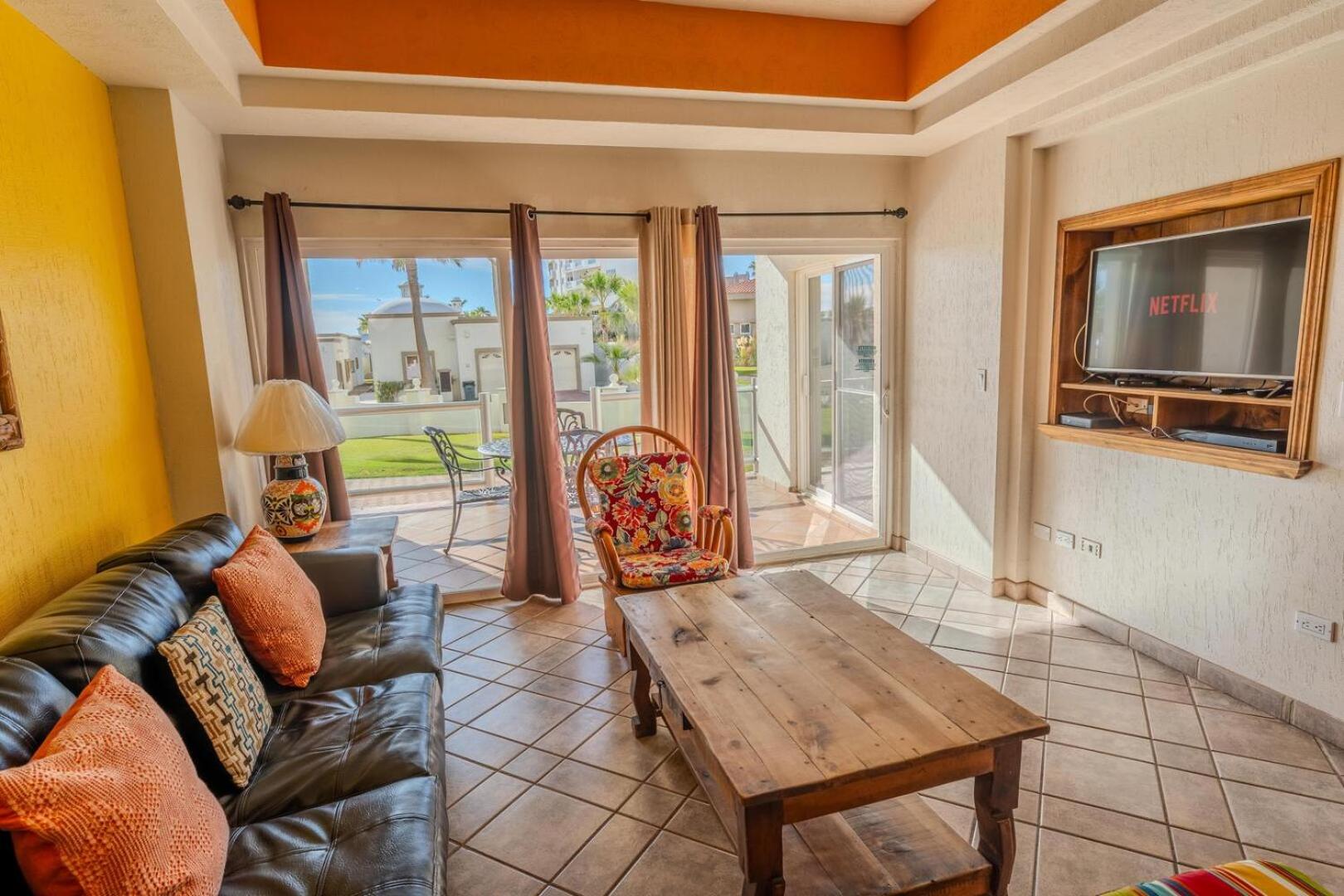 Two-Bedroom Deluxe Apartment with Garden View