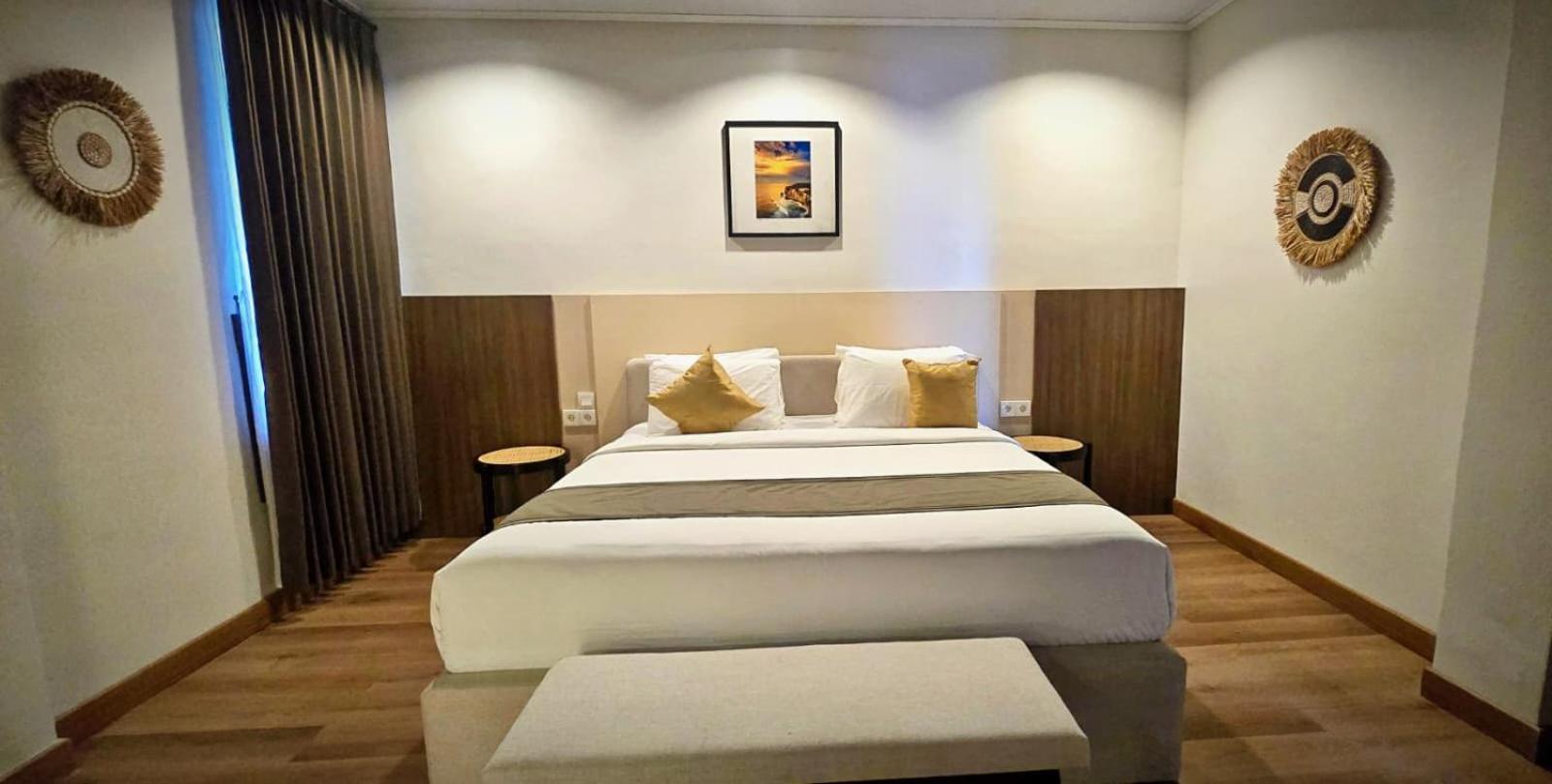 Family Suite with Balcony photo 2
