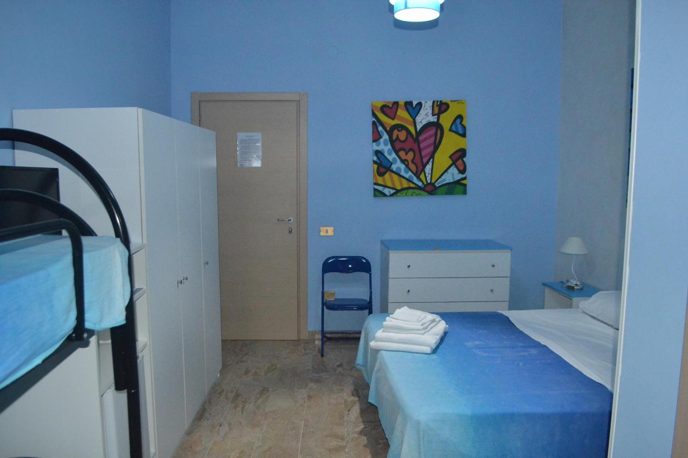 Quadruple Room with Private Bathroom photo 3