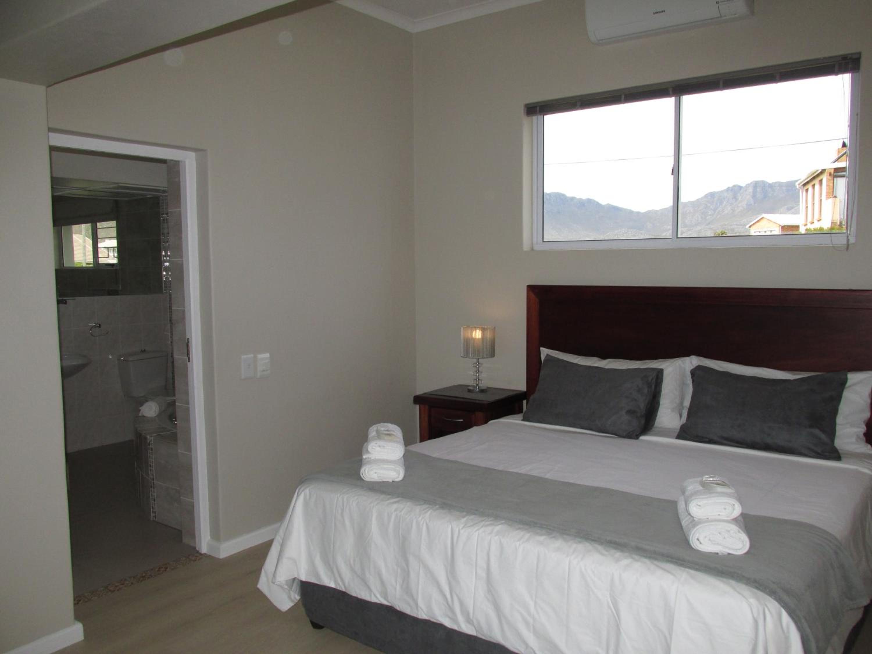 King Room With Partial Sea View And Patio photo 2