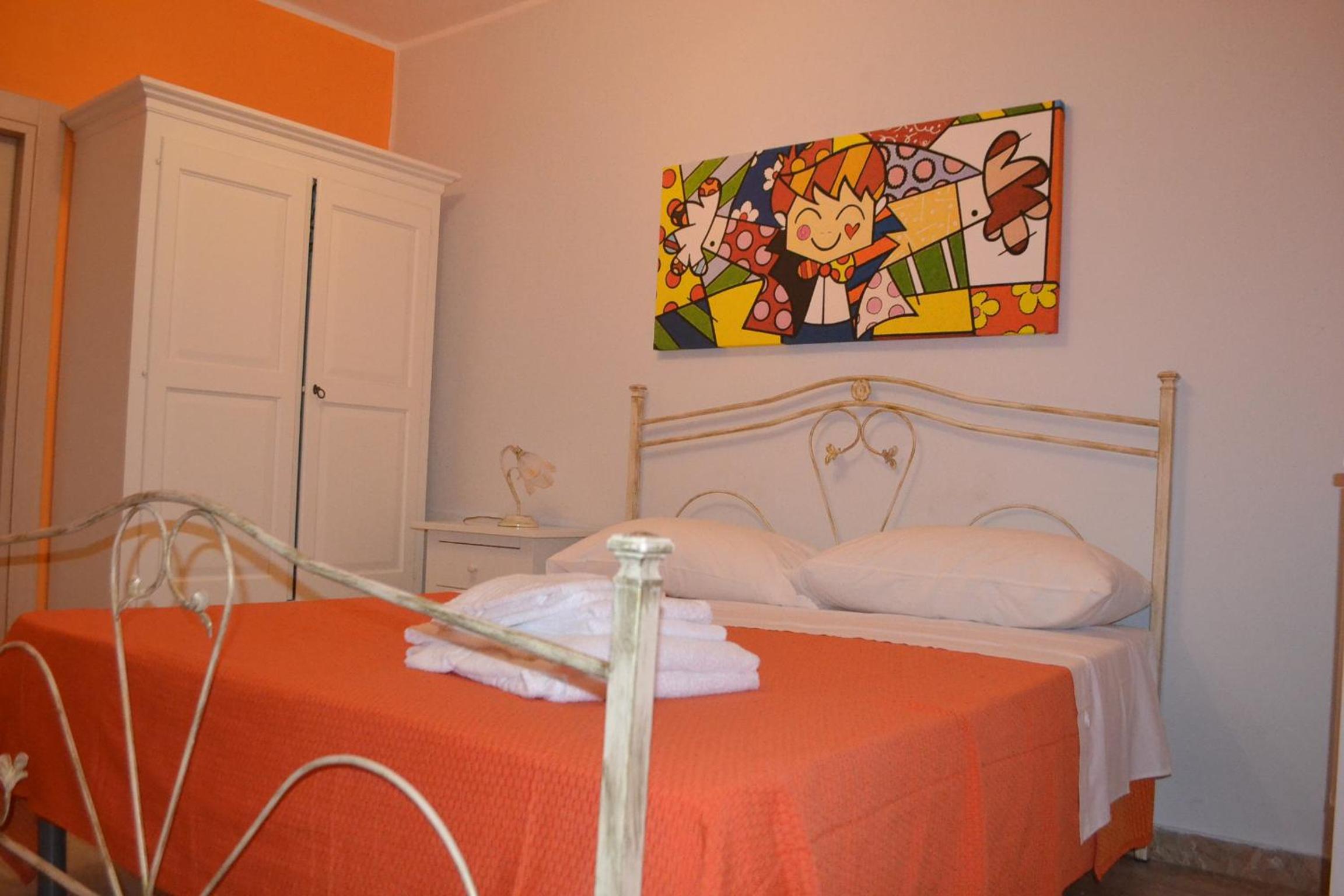 Double Room with Private Bathroom - Photo 6
