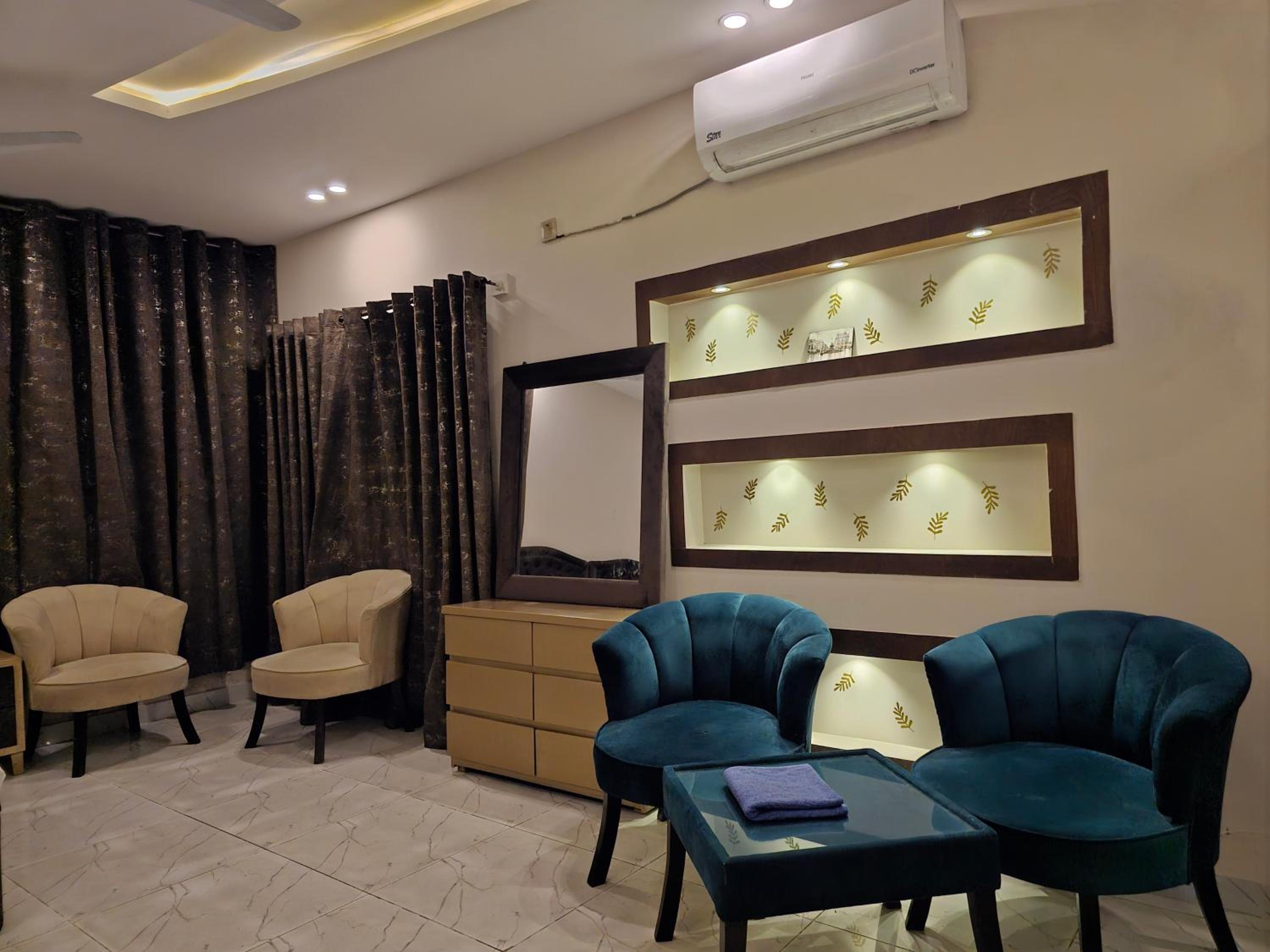 Deluxe Family Room photo 2