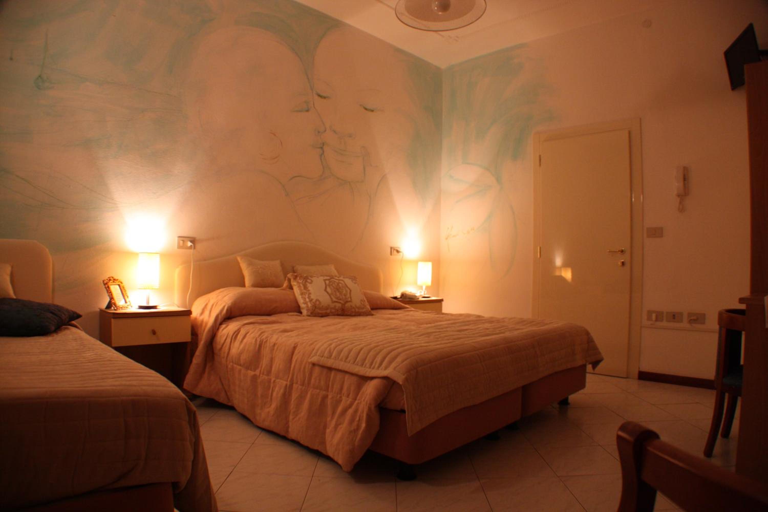 Triple Room with Balcony - Photo 3