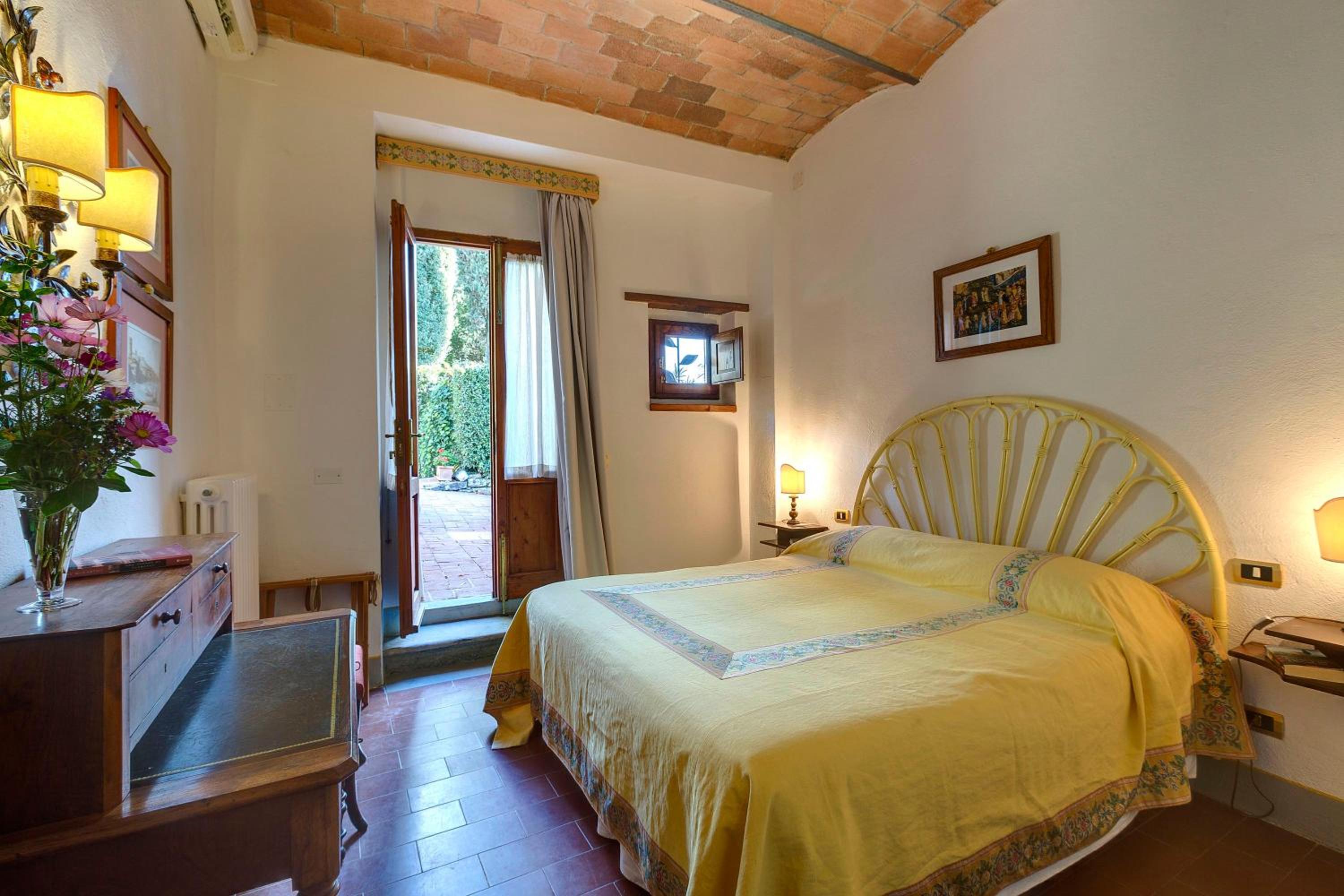 Classic Double Room - Photo 7