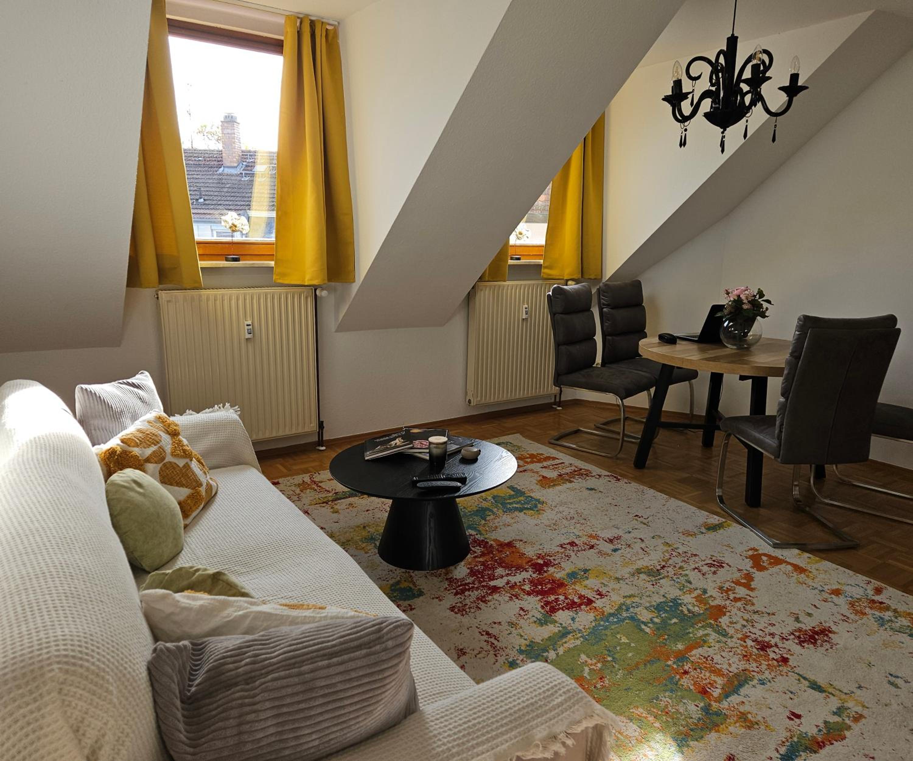 Deluxe One-Bedroom Apartment with City View photo 3
