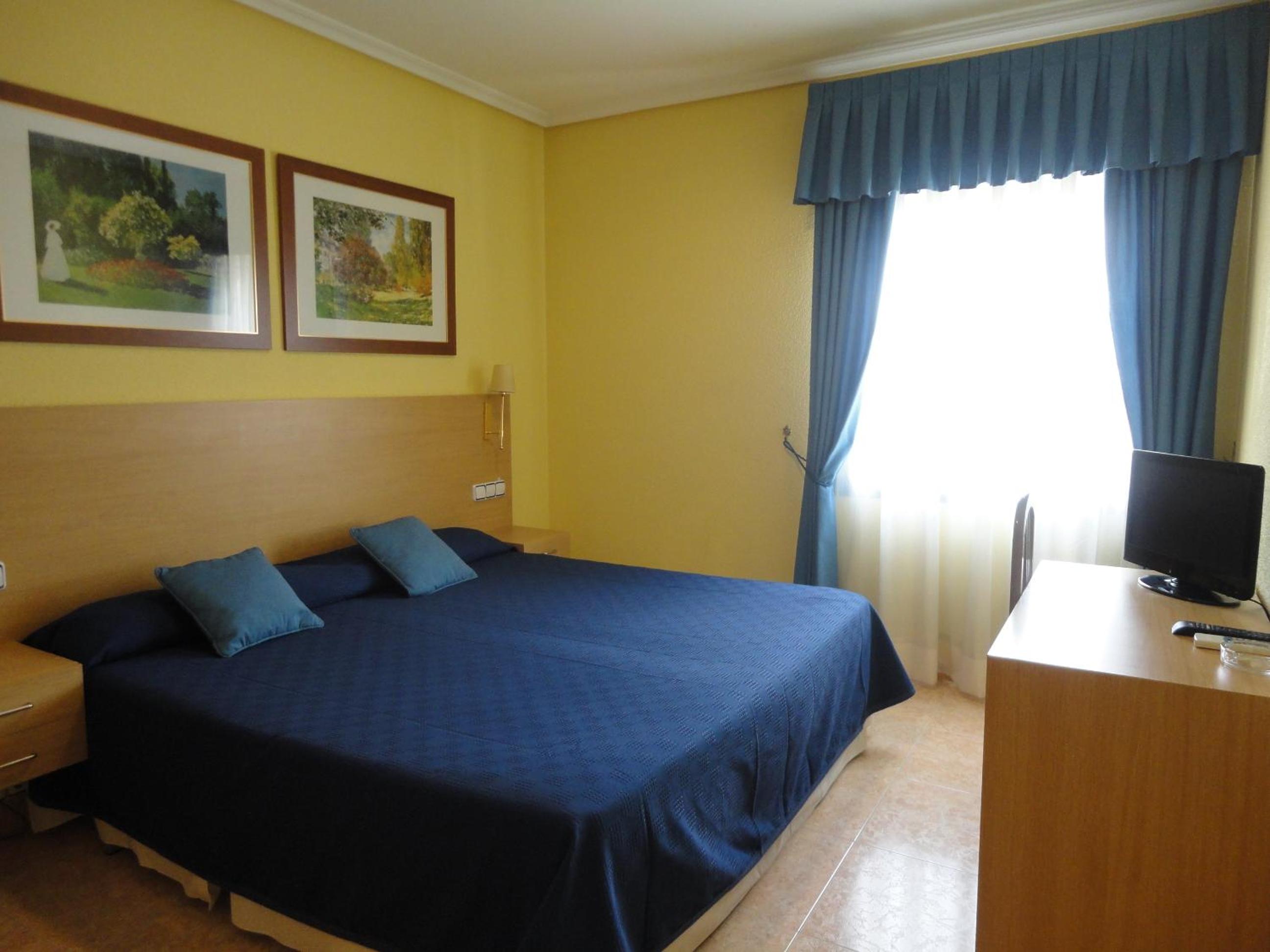 Double or Twin Room photo 2