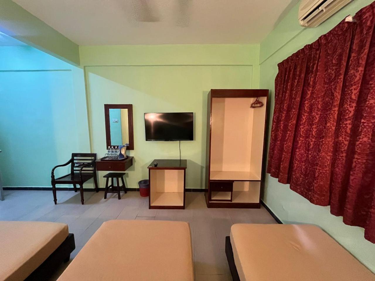 Deluxe Triple Room photo 2
