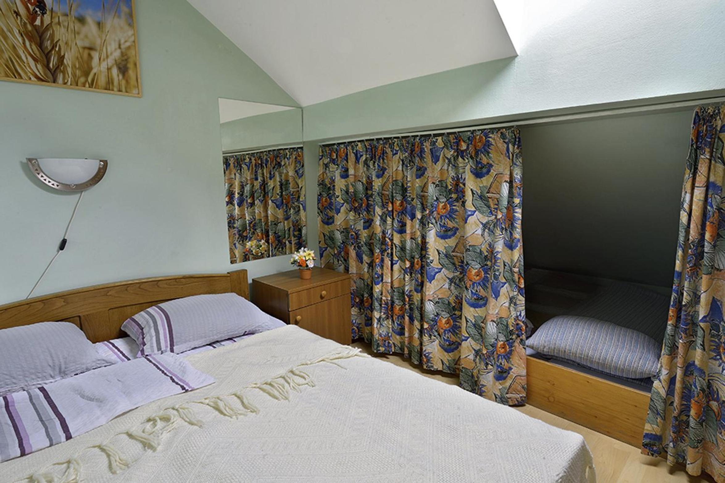 Family Double Room - Photo 5