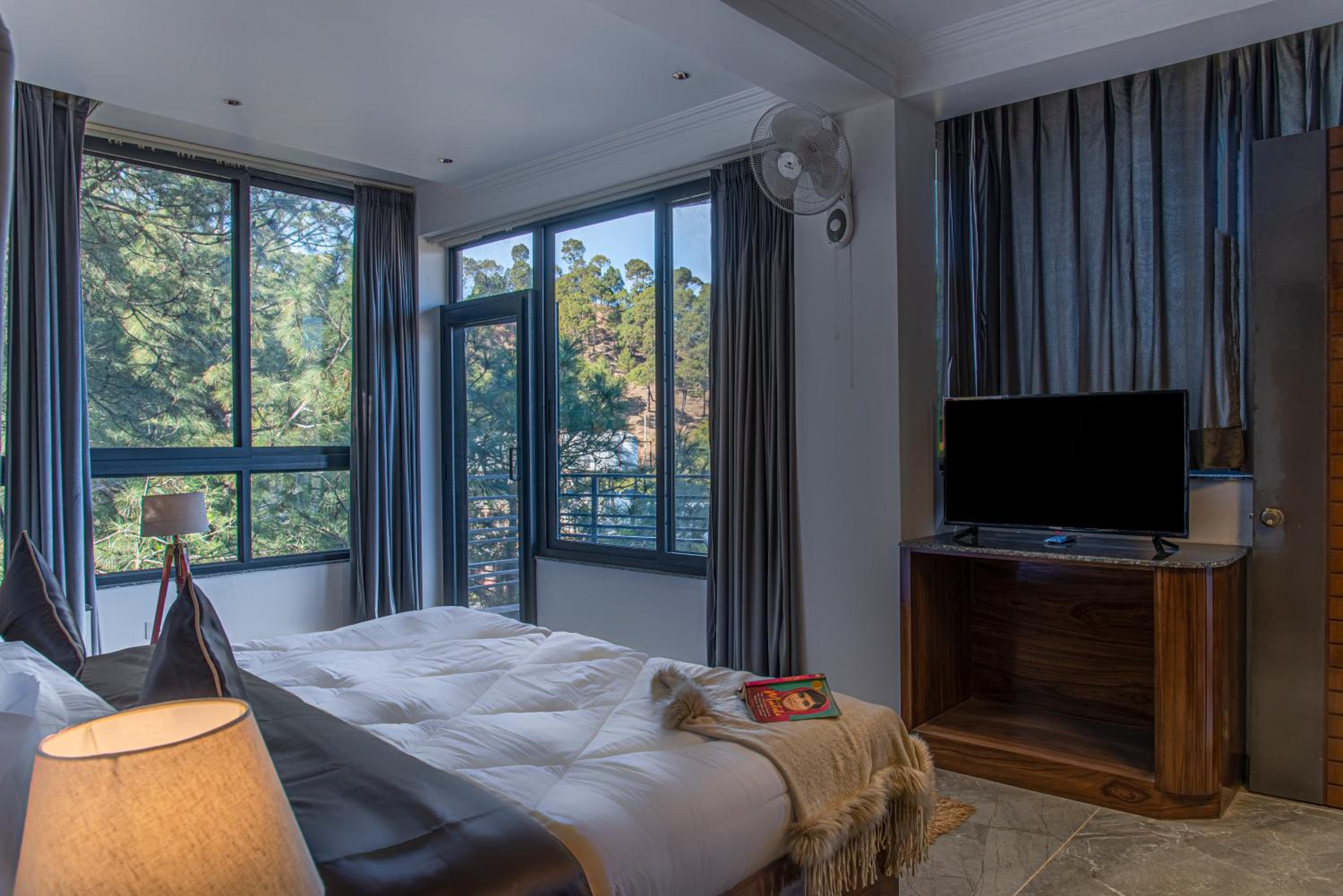 Penthouse Apartment photo 2